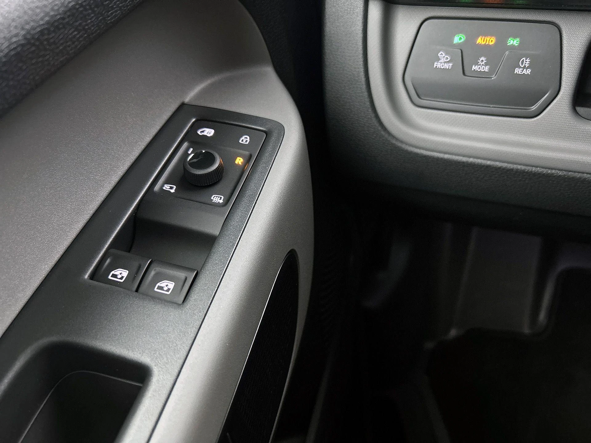 Volkswagen-ID. Buzz Cargo-image-35