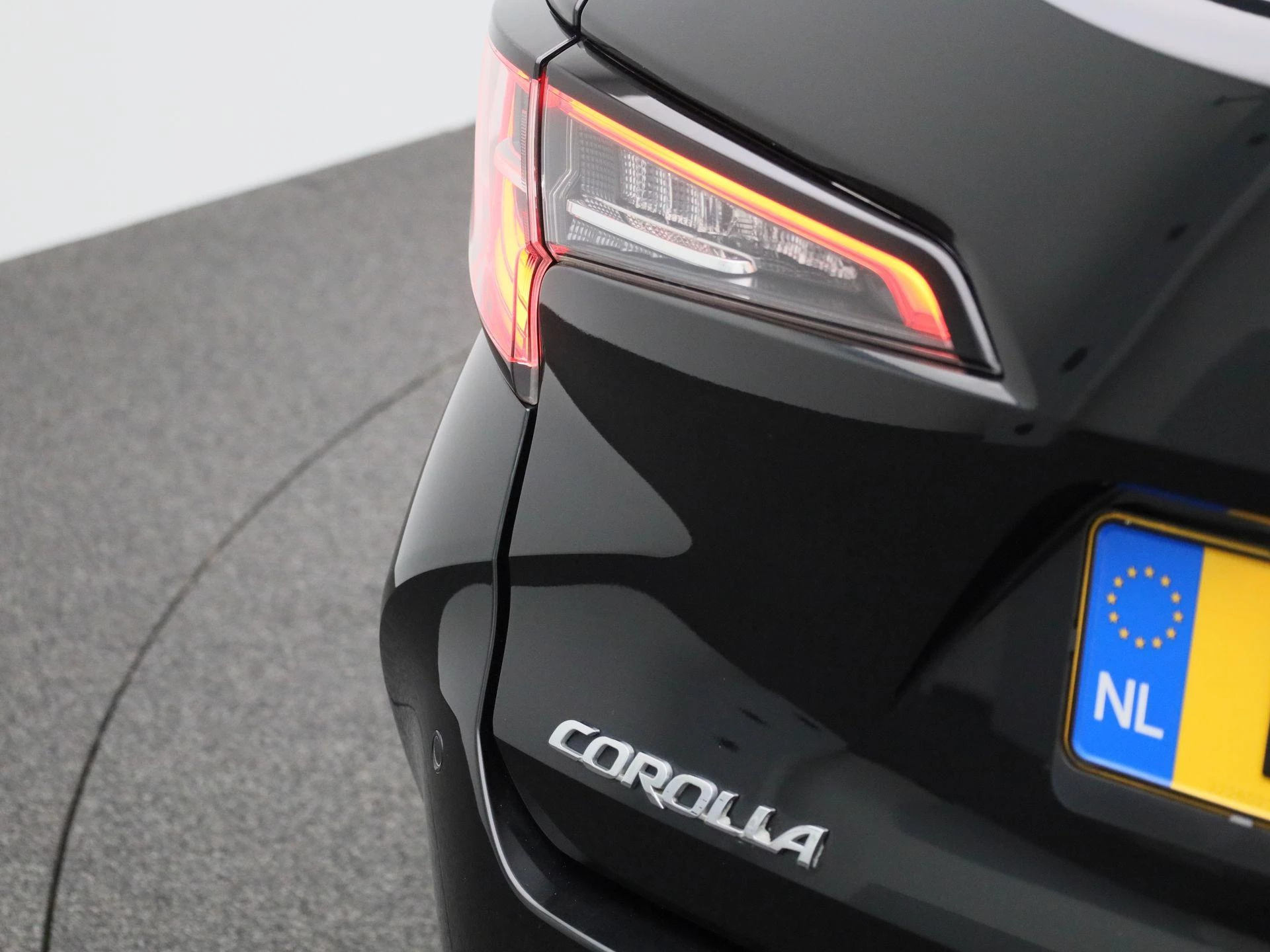 Toyota-Corolla Touring Sports-image-44
