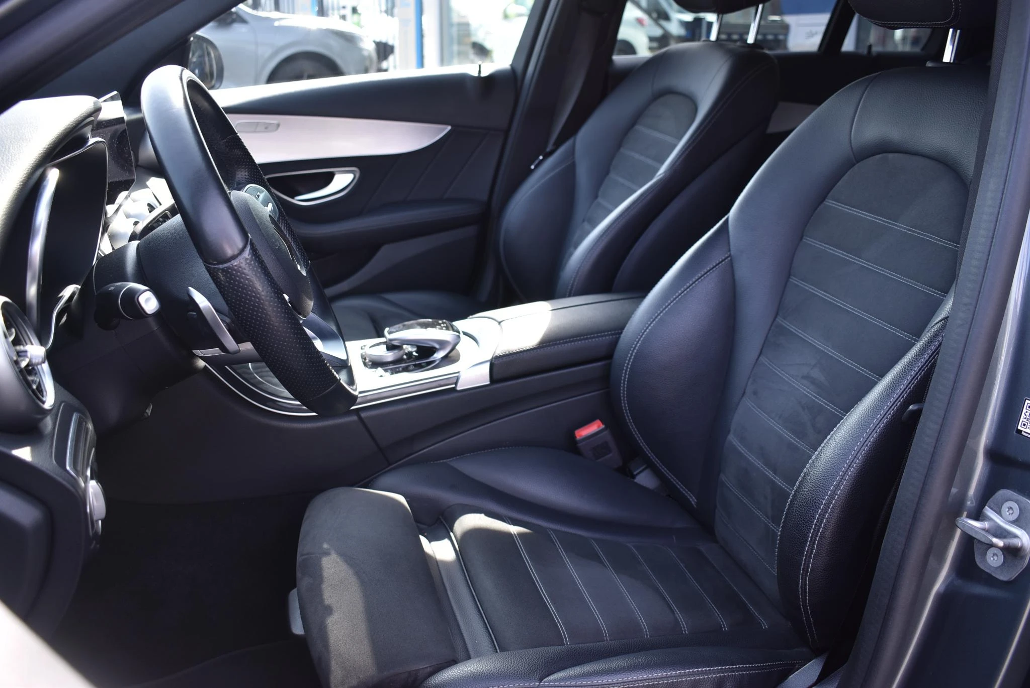 Mercedes-Benz-C-Klasse-image-36