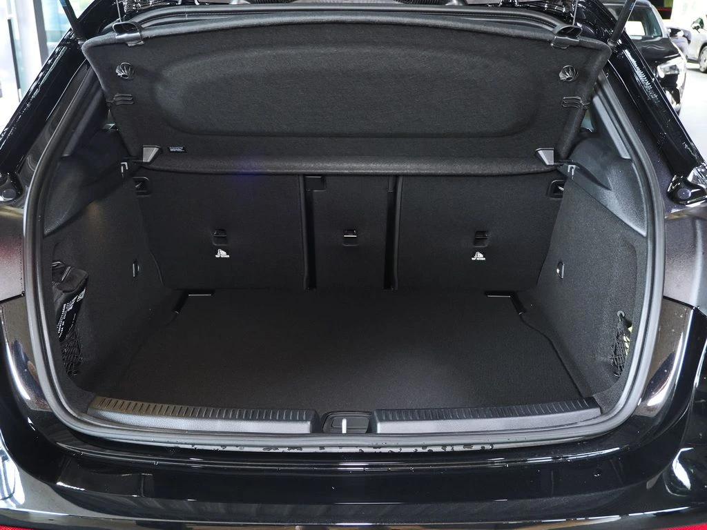 Mercedes-Benz-A-Klasse 180-image-14