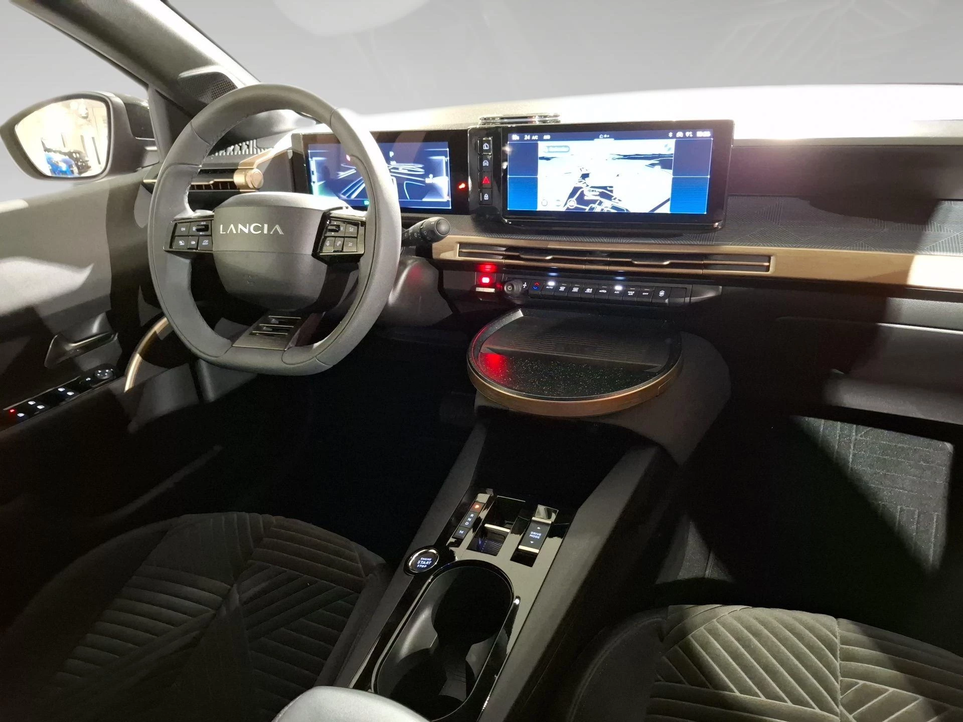 Lancia-Ypsilon-image-10