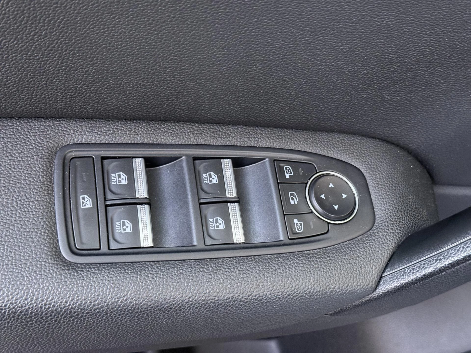 Renault-Captur-image-27