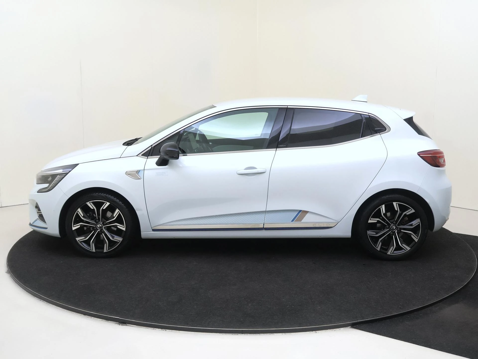 Renault-Clio-image-7