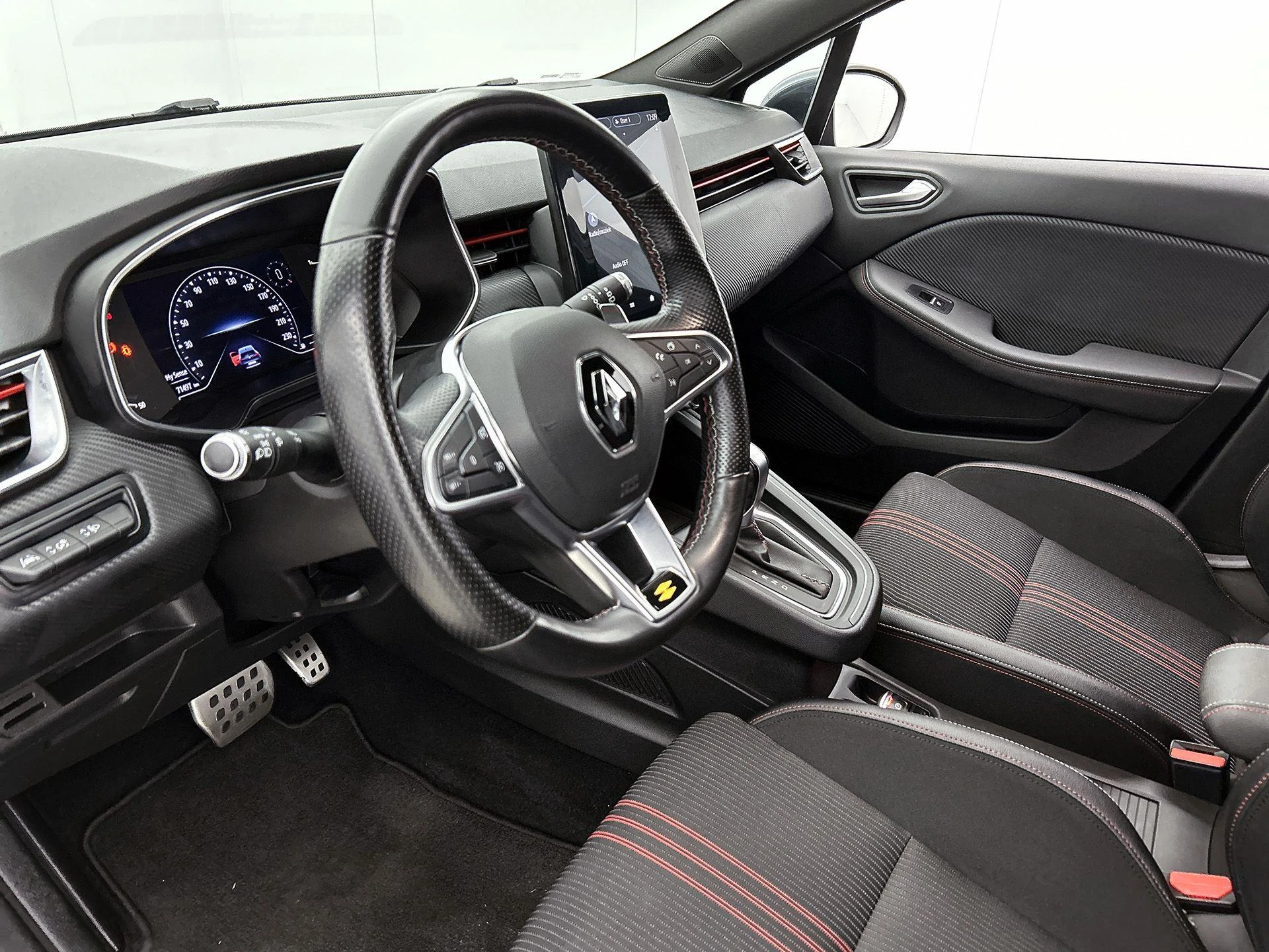 Renault-Clio-image-19