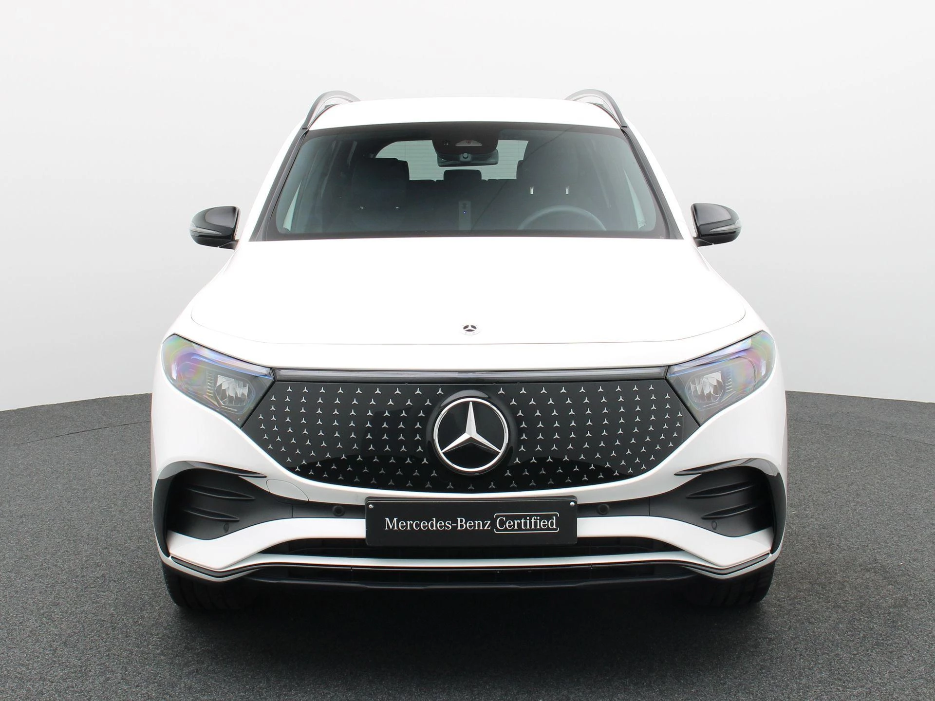 Mercedes-Benz EQB 250+ AMG Line + 7 ZITPLAATSEN + CARPLAY + NIGHTPAKKET +