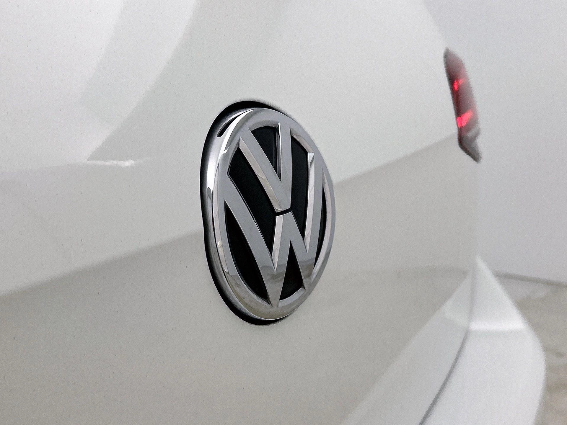 Volkswagen-Golf-image-29