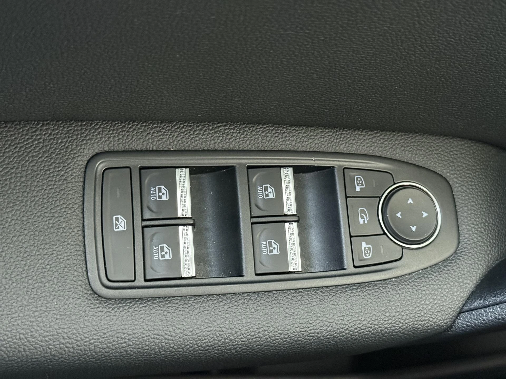 Renault-Captur-image-25