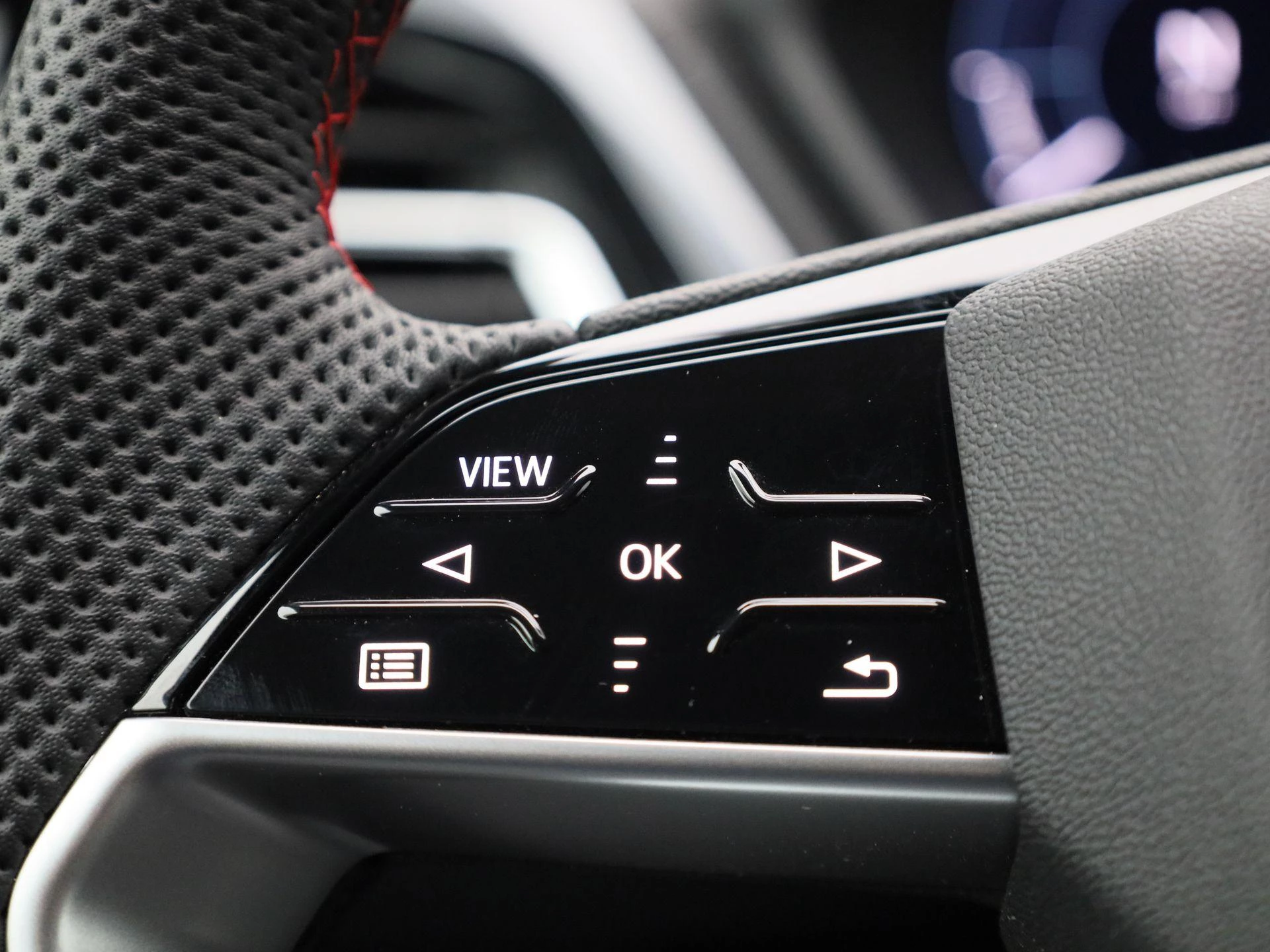 Audi-Q4 e-tron-image-18