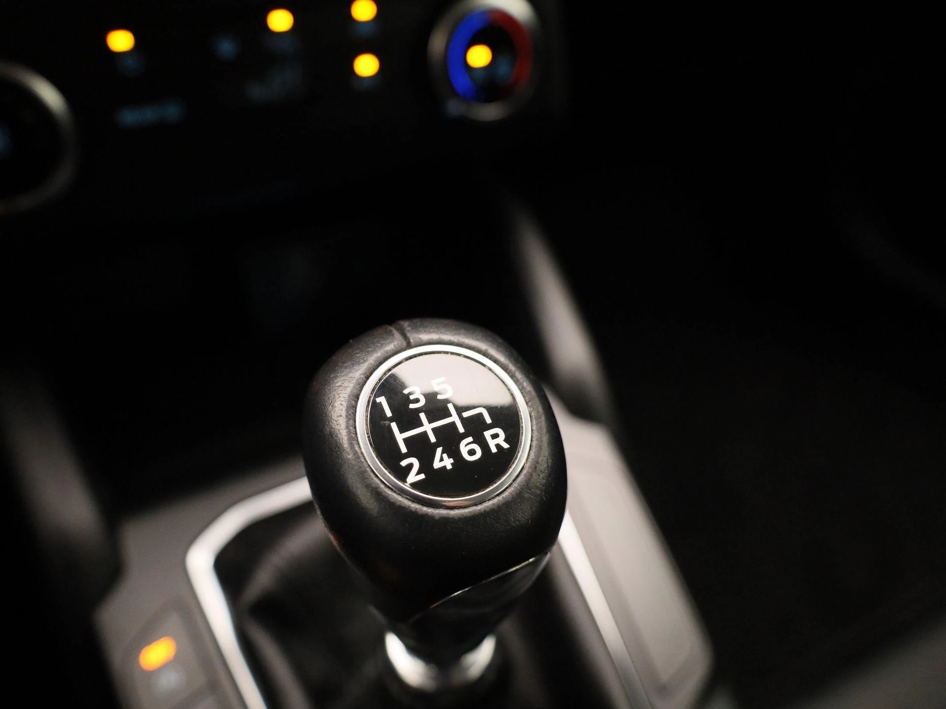 Ford Focus Wagon 1.0 EcoBoost Hybrid Connected