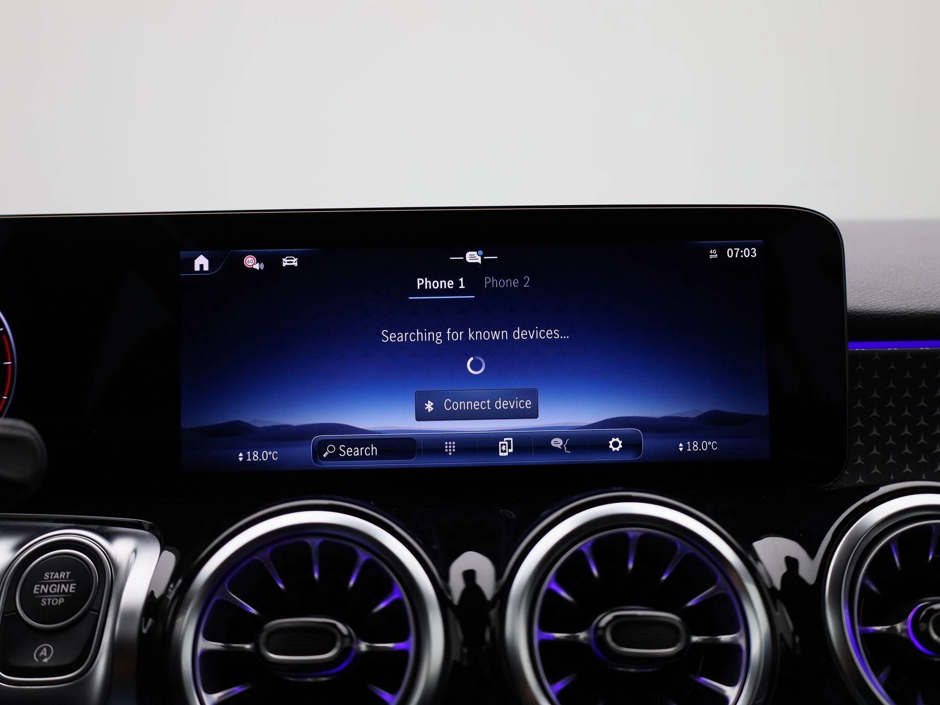 Mercedes-Benz-GLB-image-21