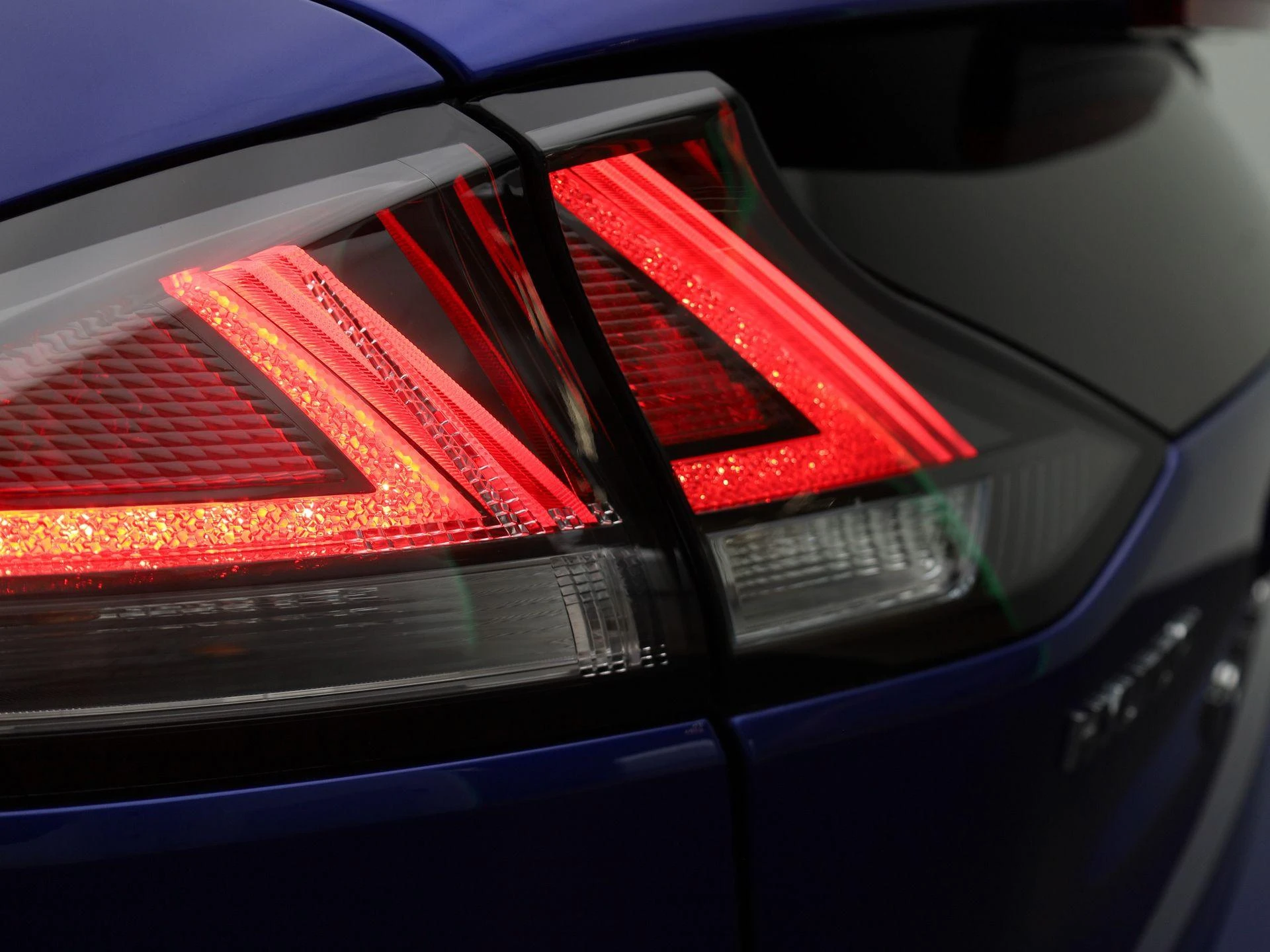 Hyundai-IONIQ-image-43