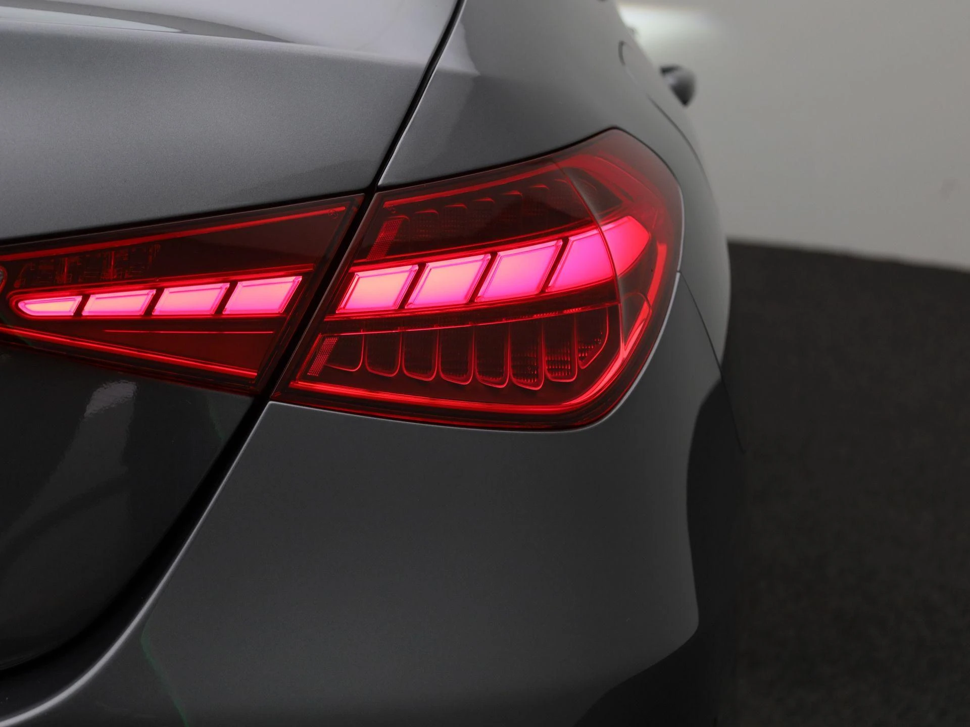 Mercedes-Benz-C-Klasse-image-40