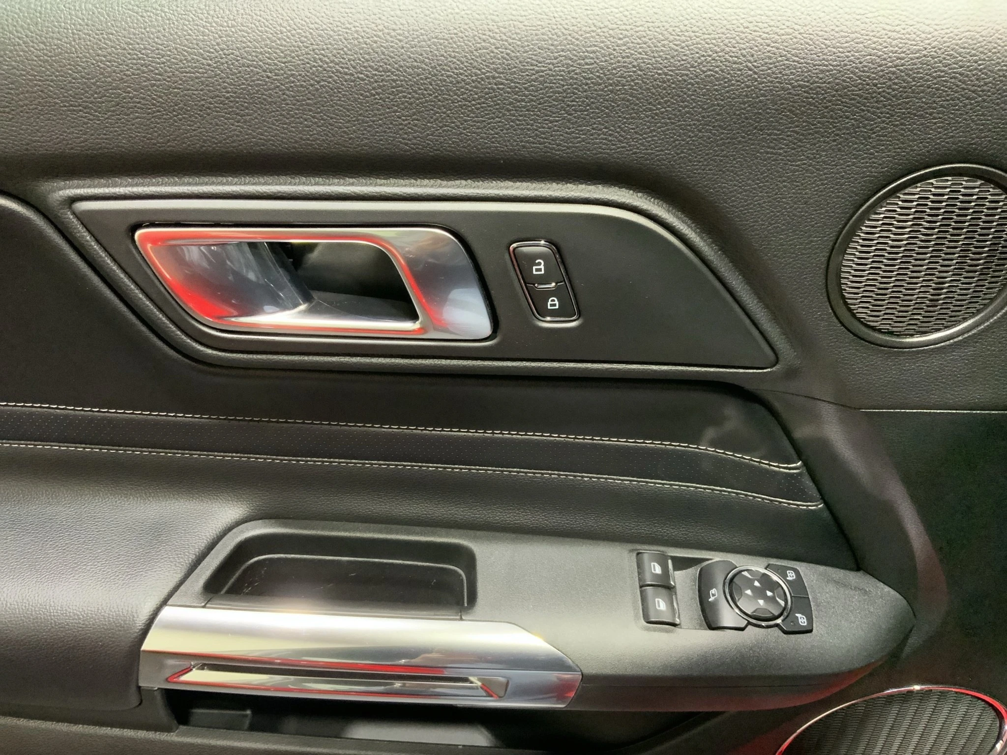 Ford-Mustang-image-15