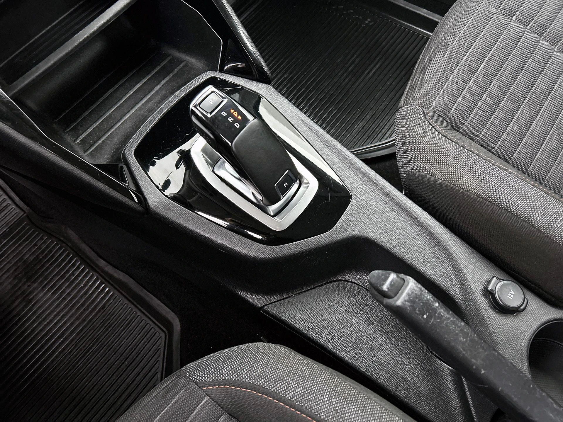 Peugeot-2008-image-28