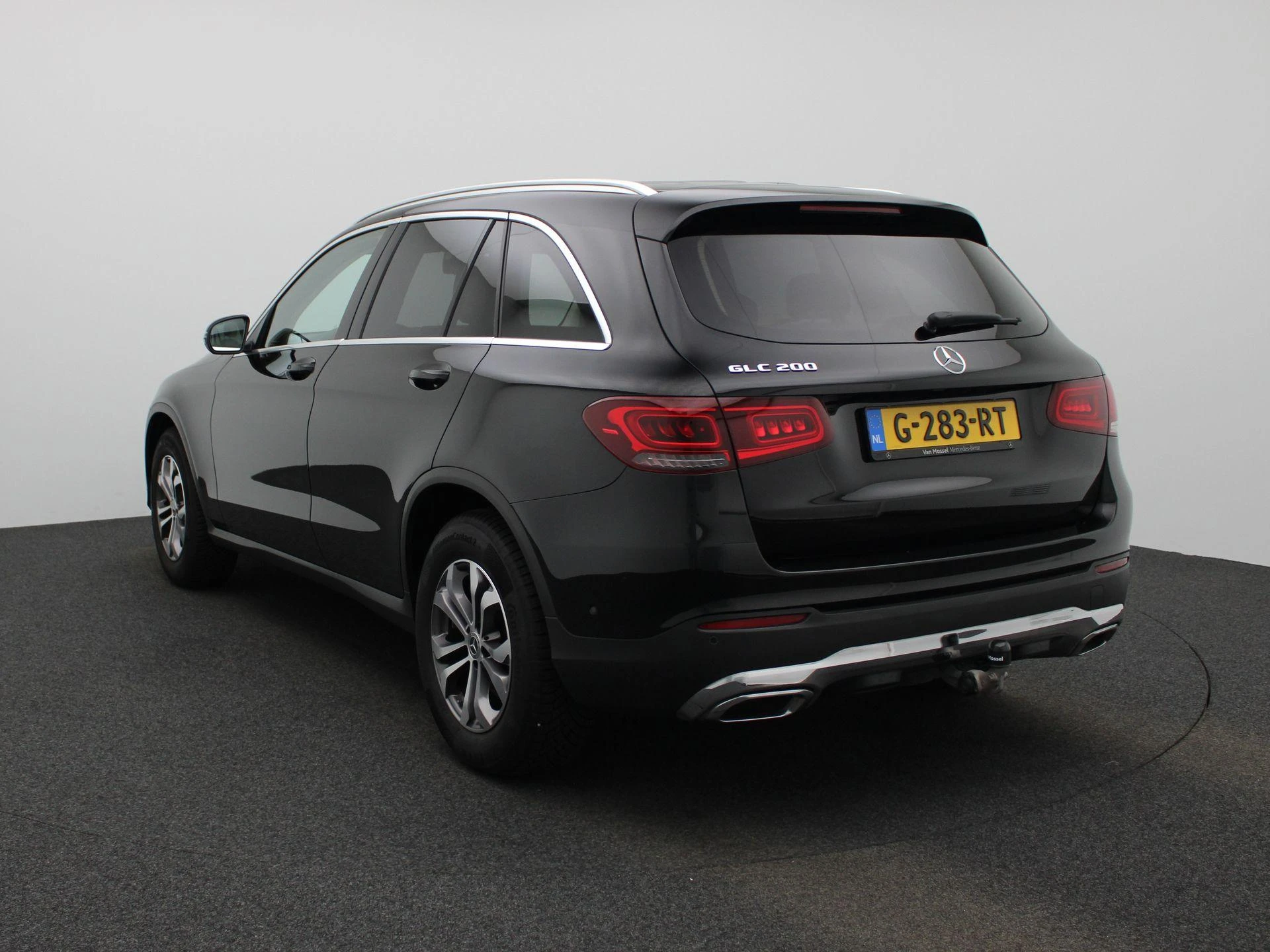 Mercedes-Benz-GLC-image-1