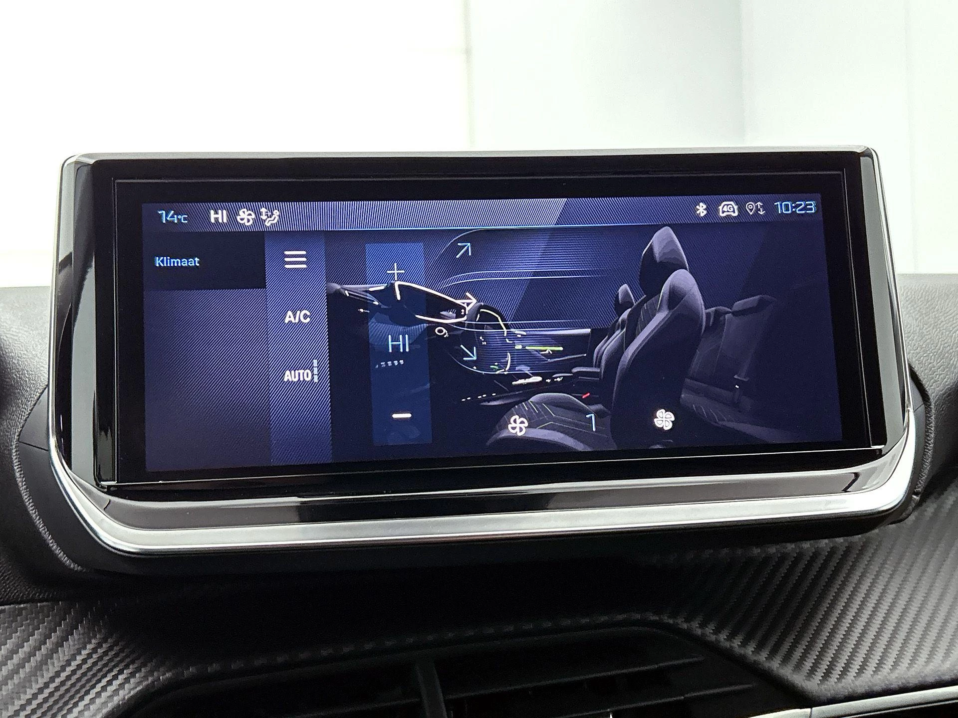Peugeot-208-image-22