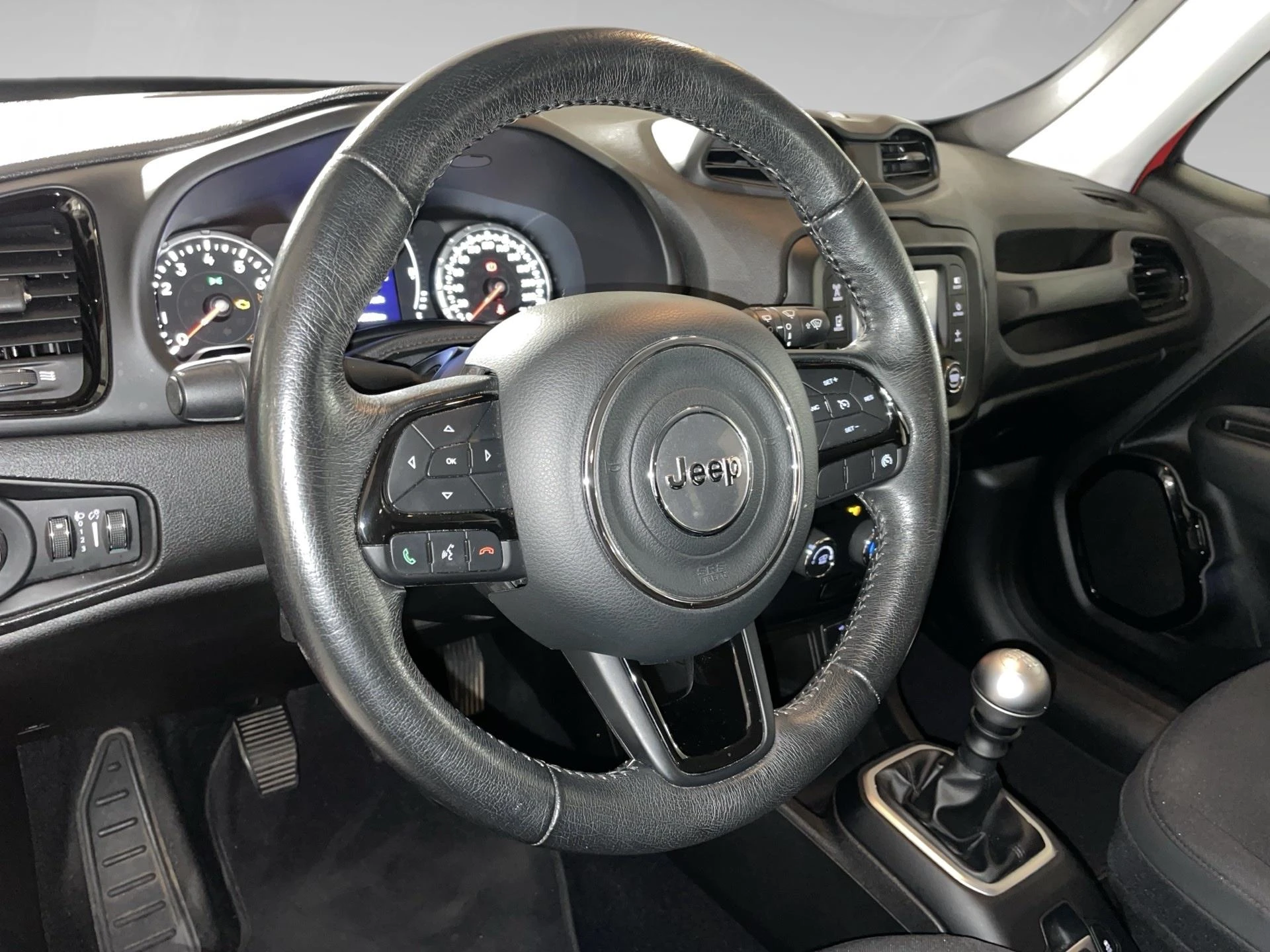 Jeep-Renegade-image-7