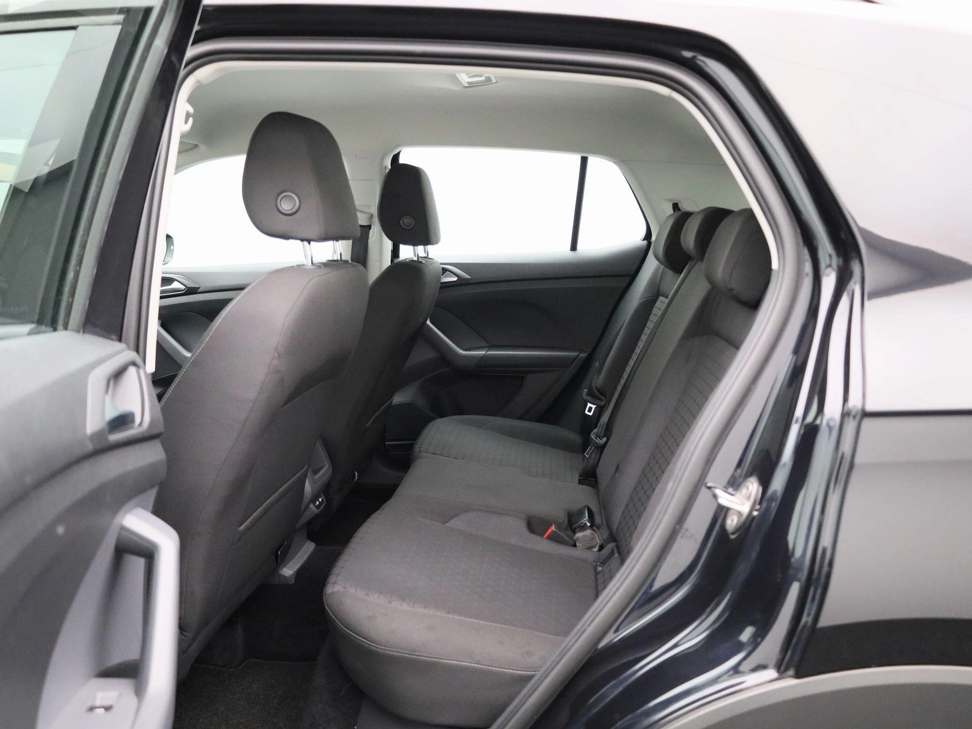 Volkswagen-T-Cross-image-9
