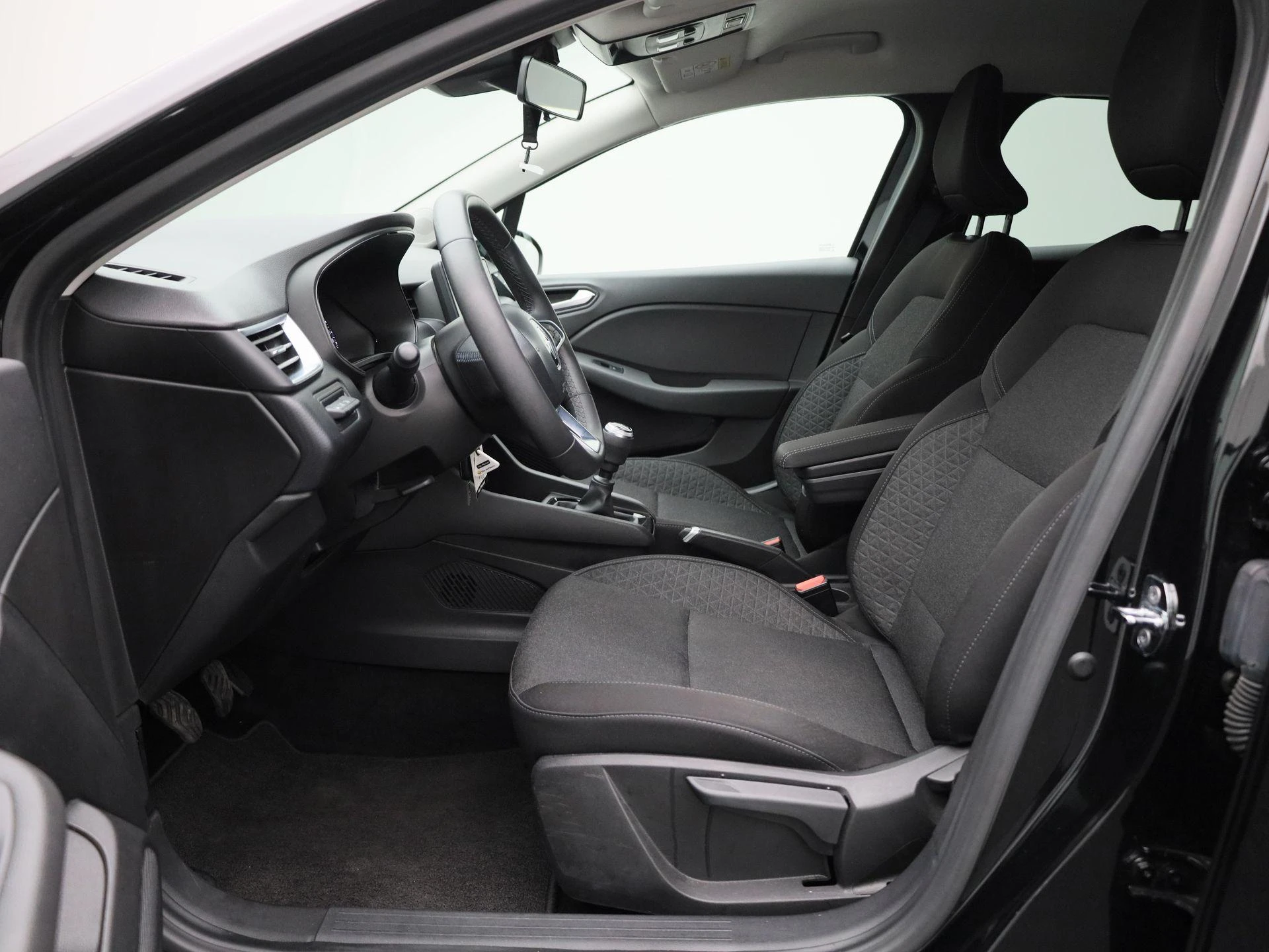 Renault-Clio-image-10