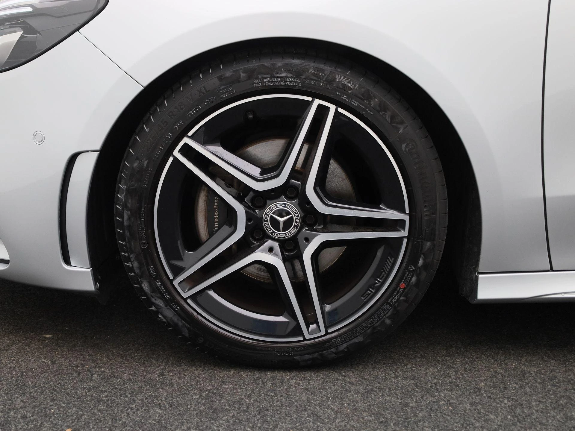 Mercedes-Benz-B-Klasse-image-13