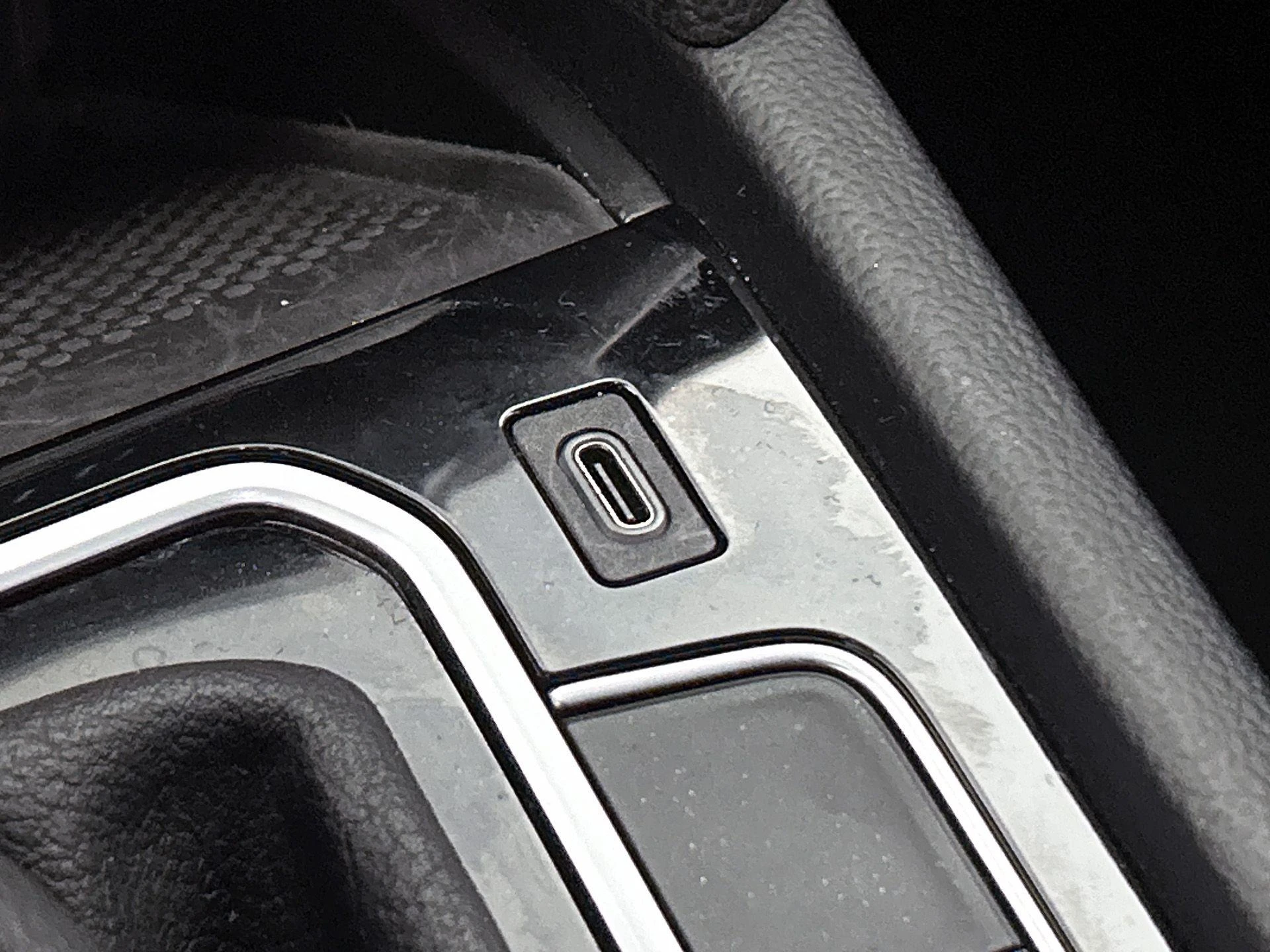 Volkswagen-Passat-image-34