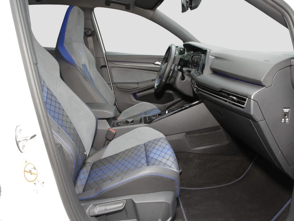 Volkswagen-Golf-image-8