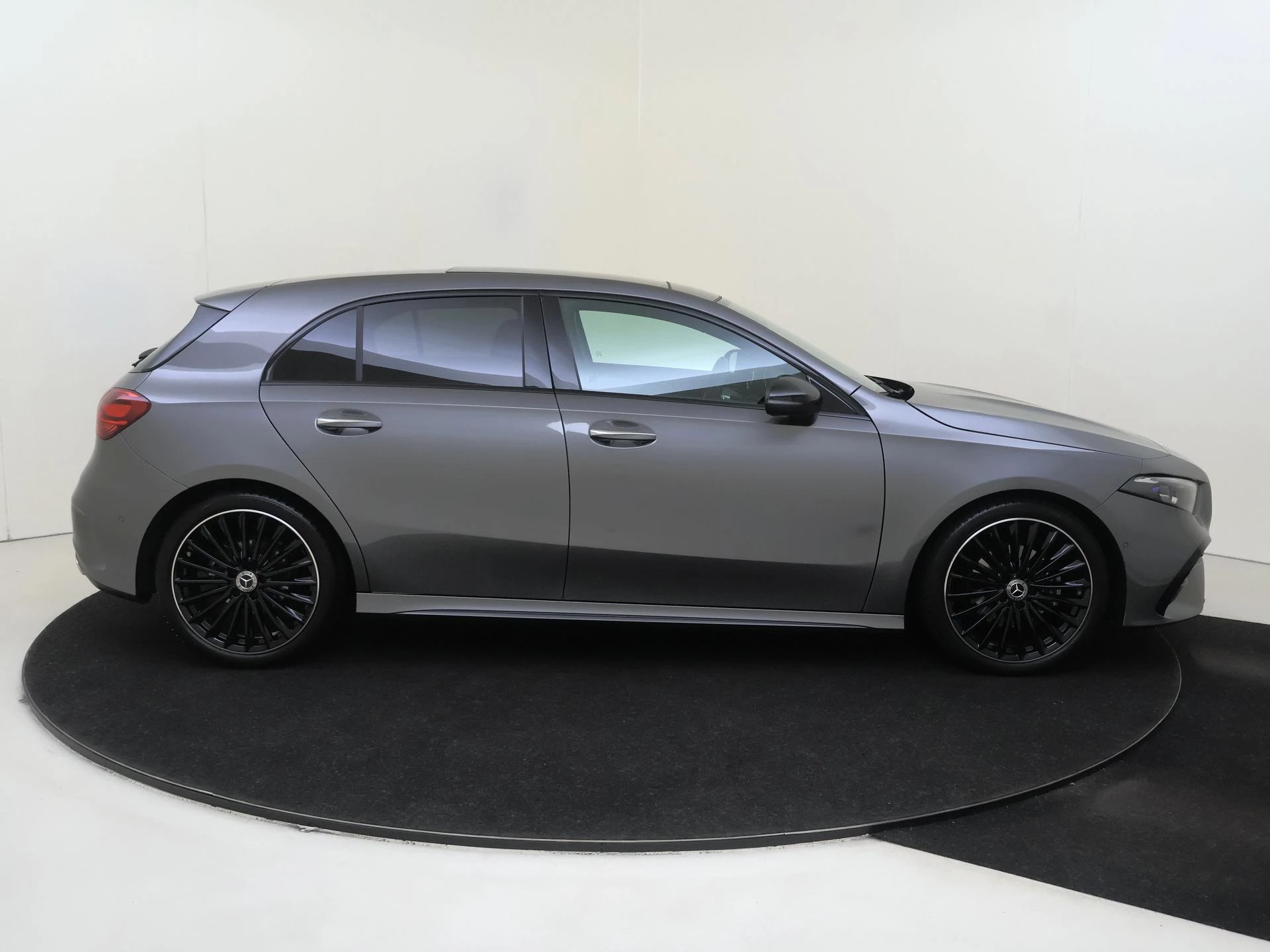 Mercedes-Benz A-Klasse 180 Business Solution AMG