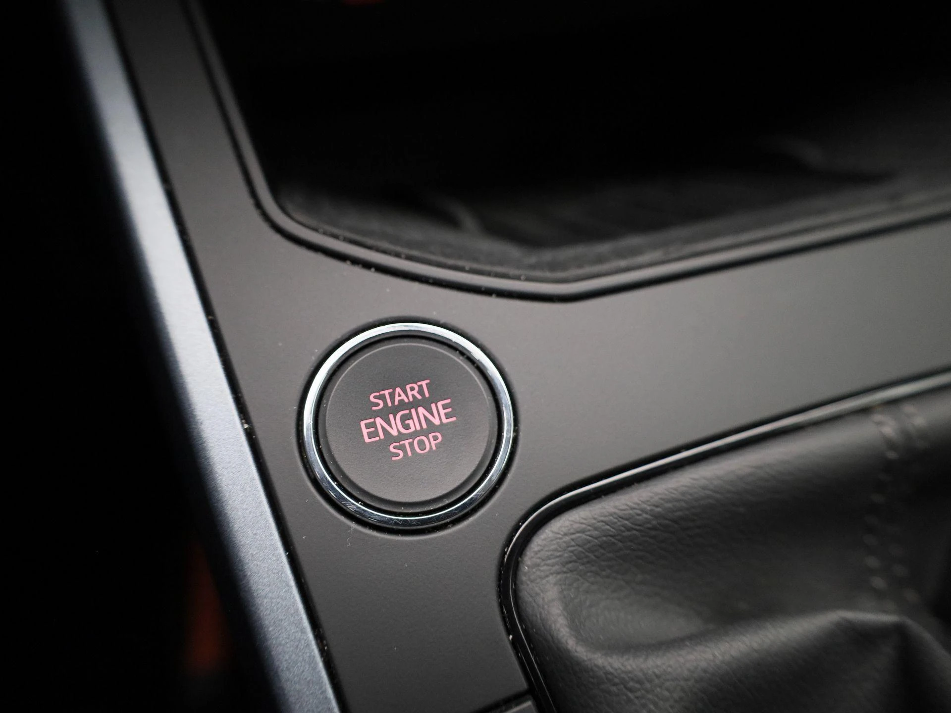 SEAT-Arona-image-24