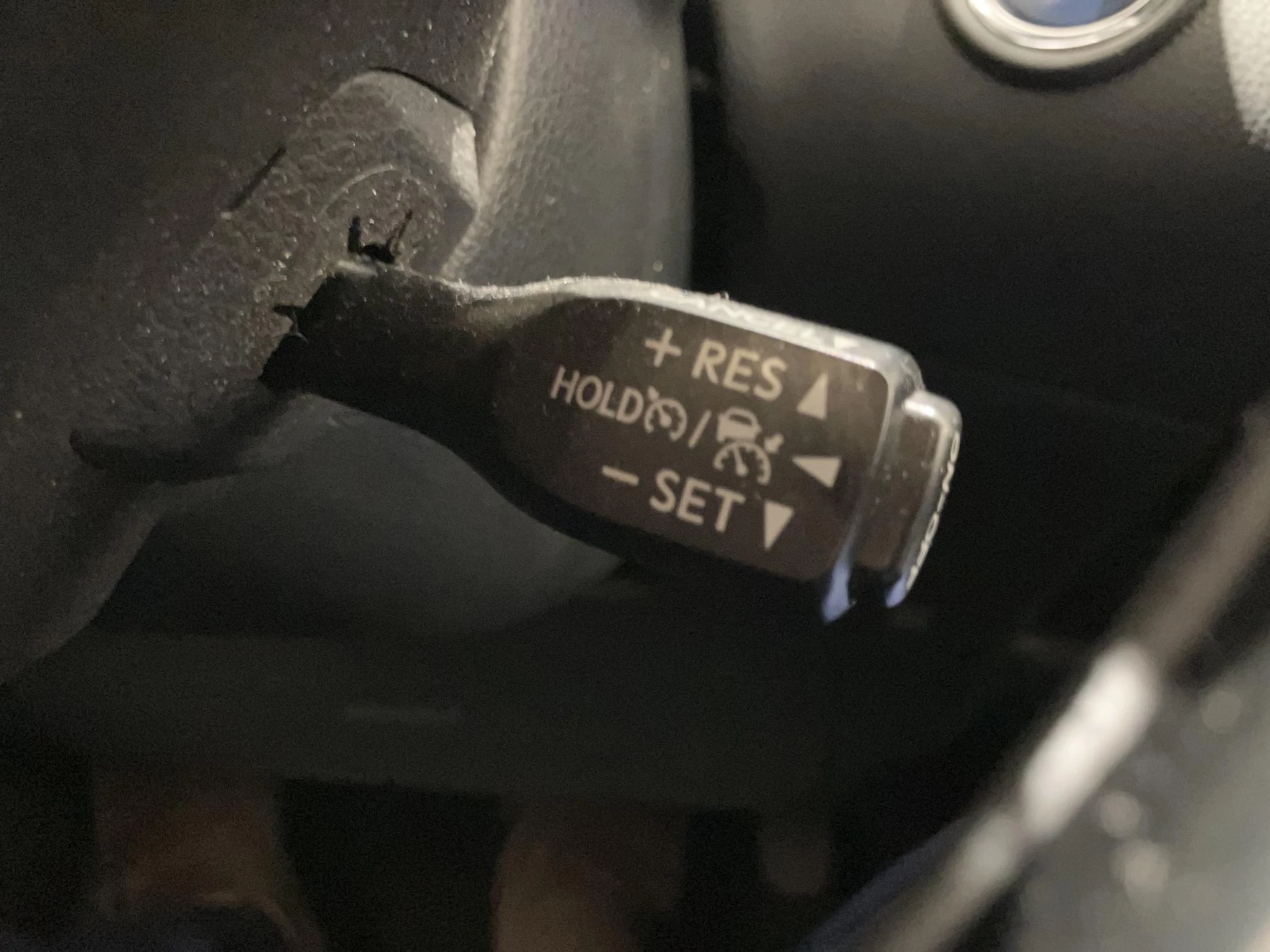 Toyota-C-HR-image-25