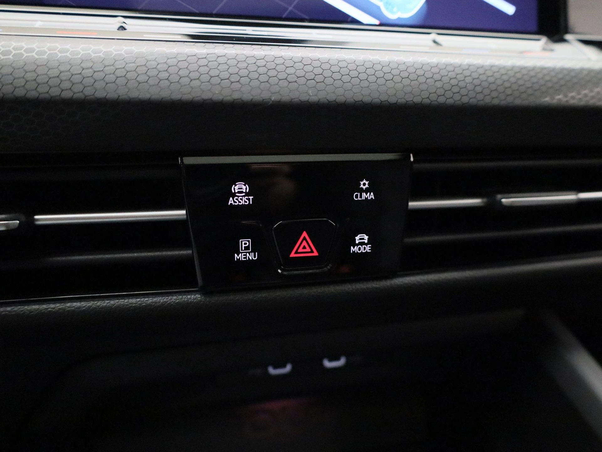 Volkswagen-Golf-image-25