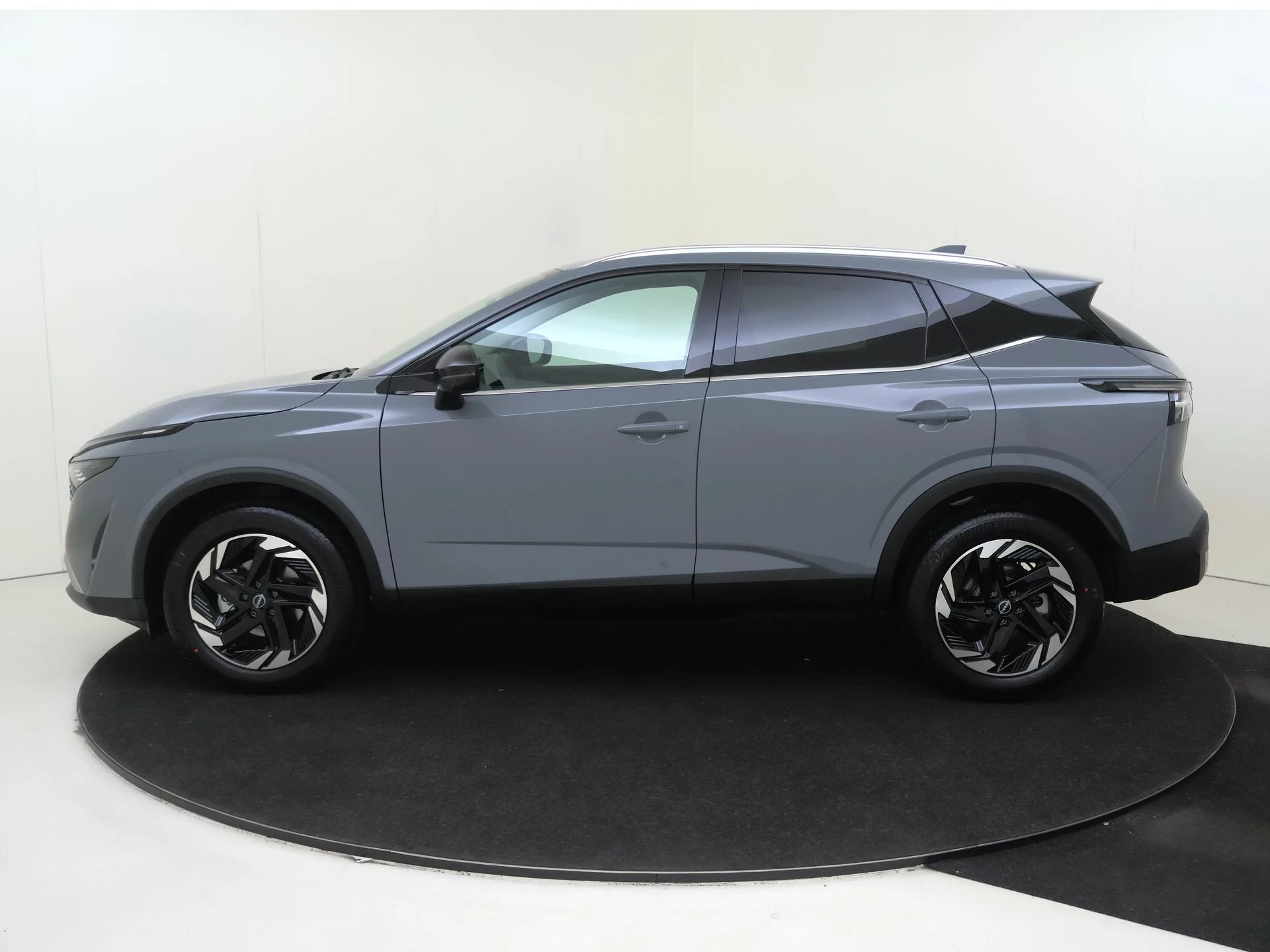 Nissan-QASHQAI-image-7