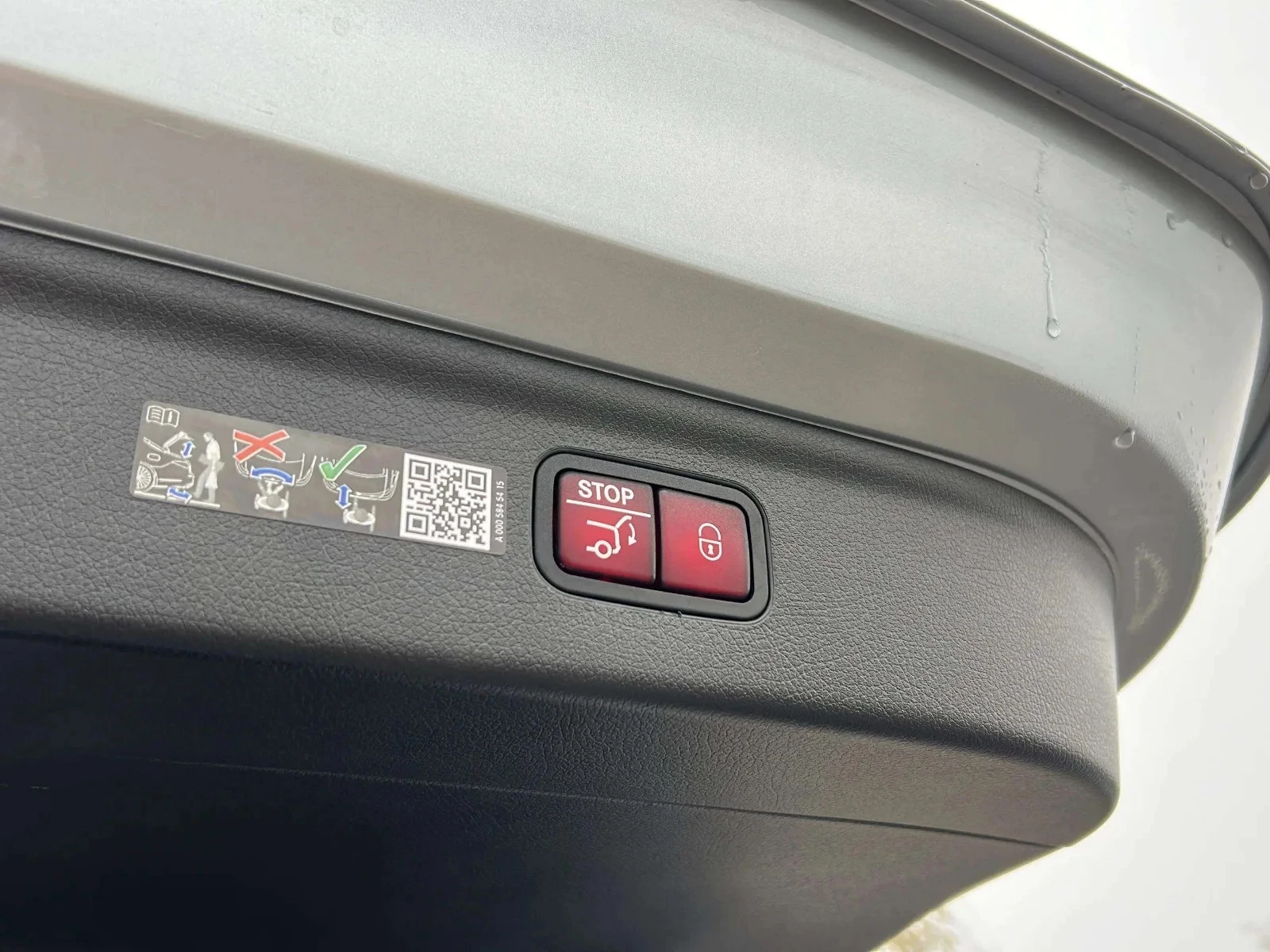 Mercedes-Benz-EQE-image-22