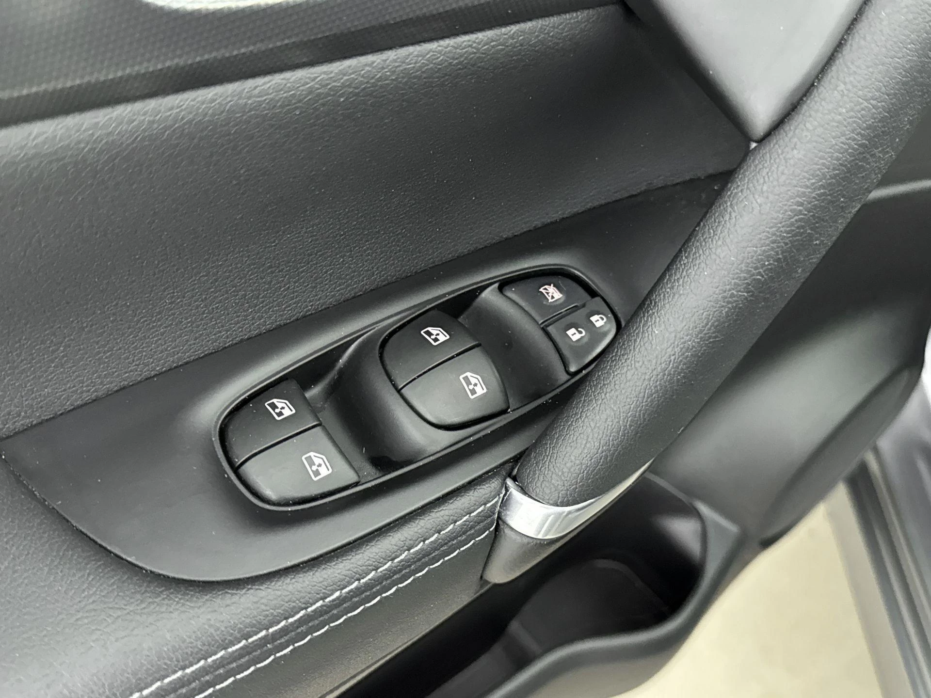 Nissan-QASHQAI-image-10