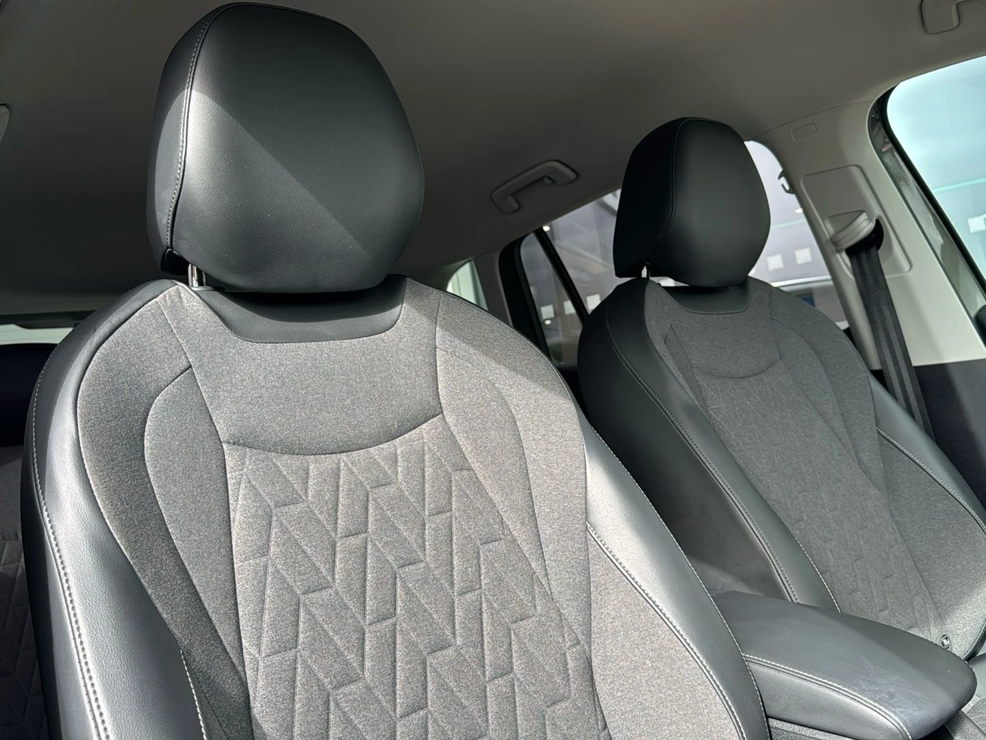 Volkswagen-Tiguan-image-16