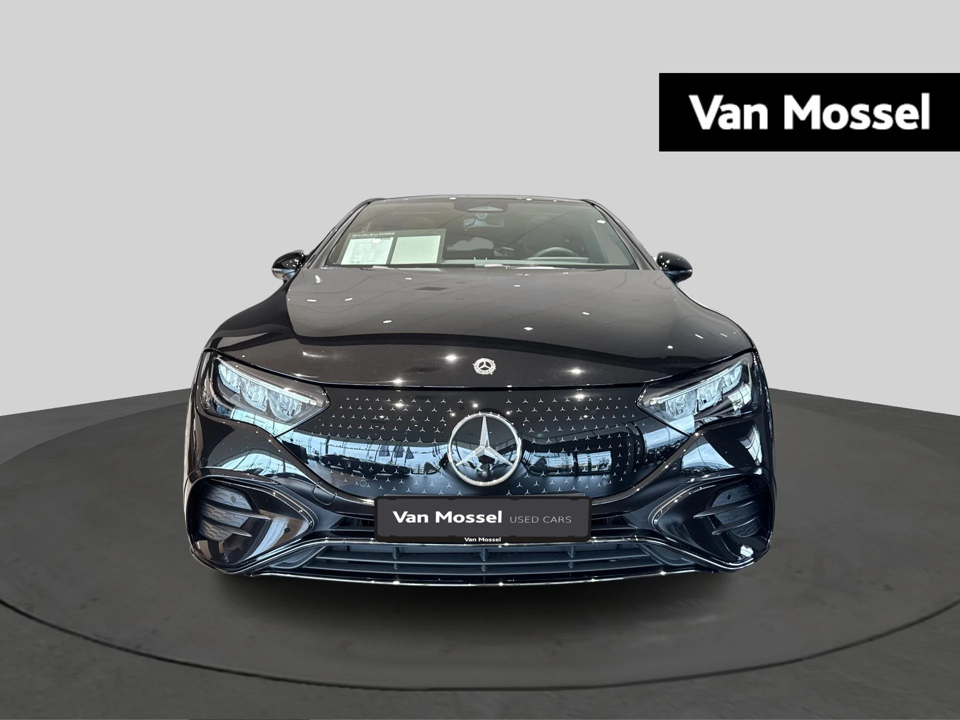 Mercedes-Benz-EQE-image-1