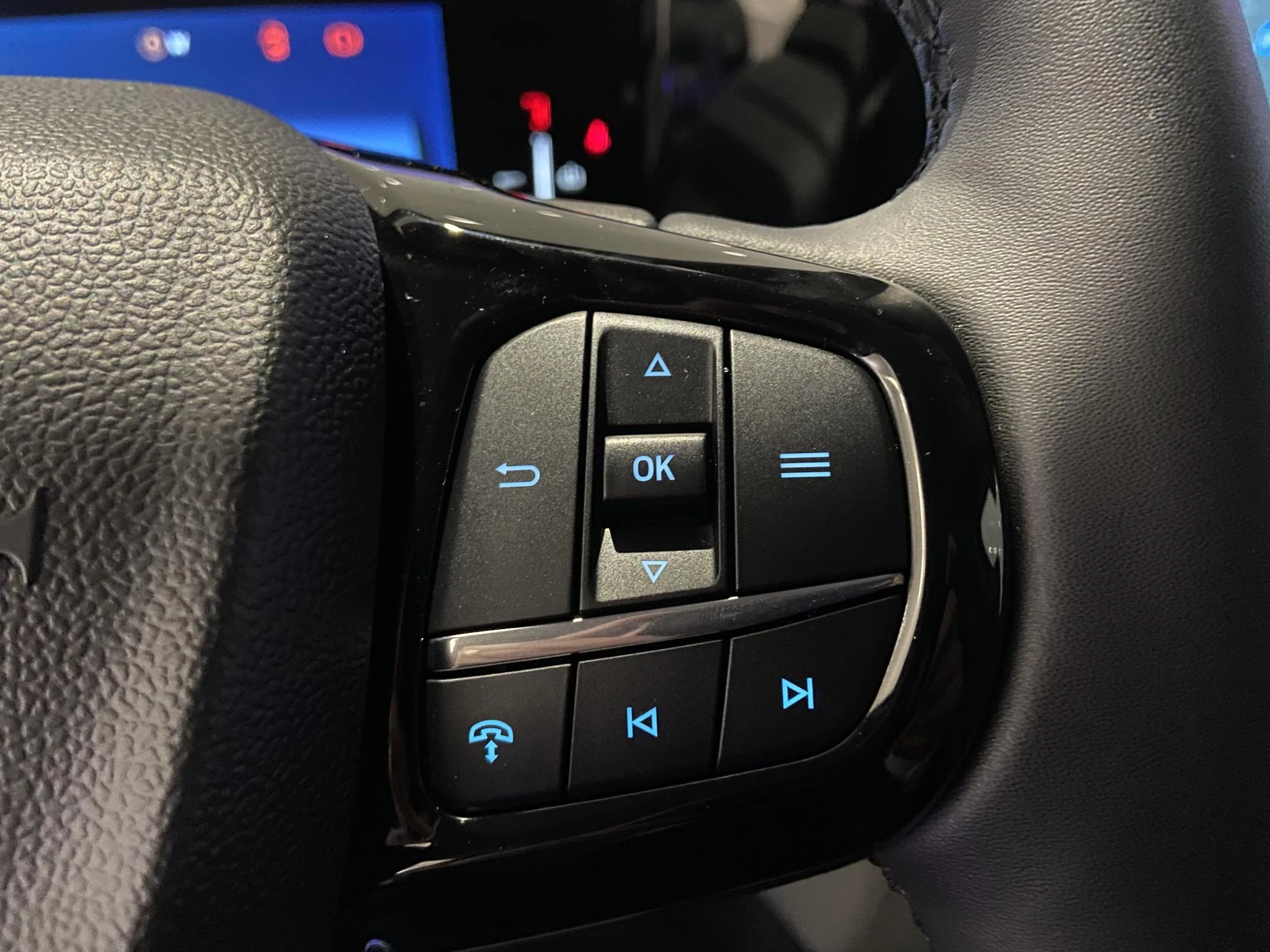 Ford-E-Transit Custom-image-13