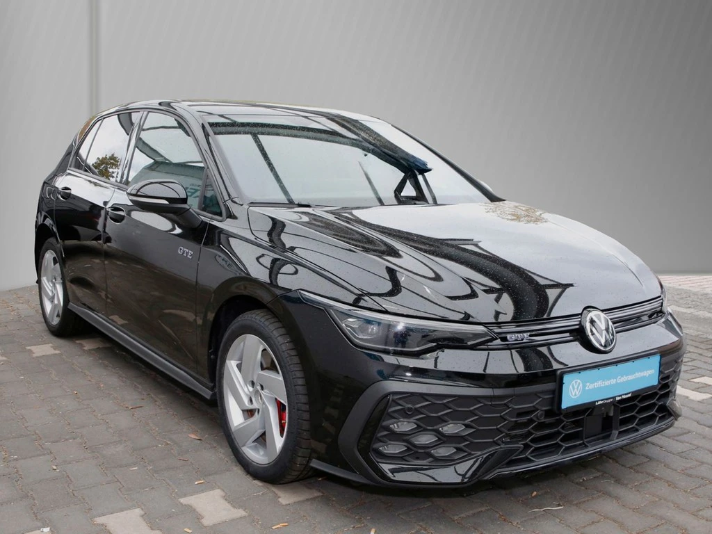 Volkswagen-Golf-image-2