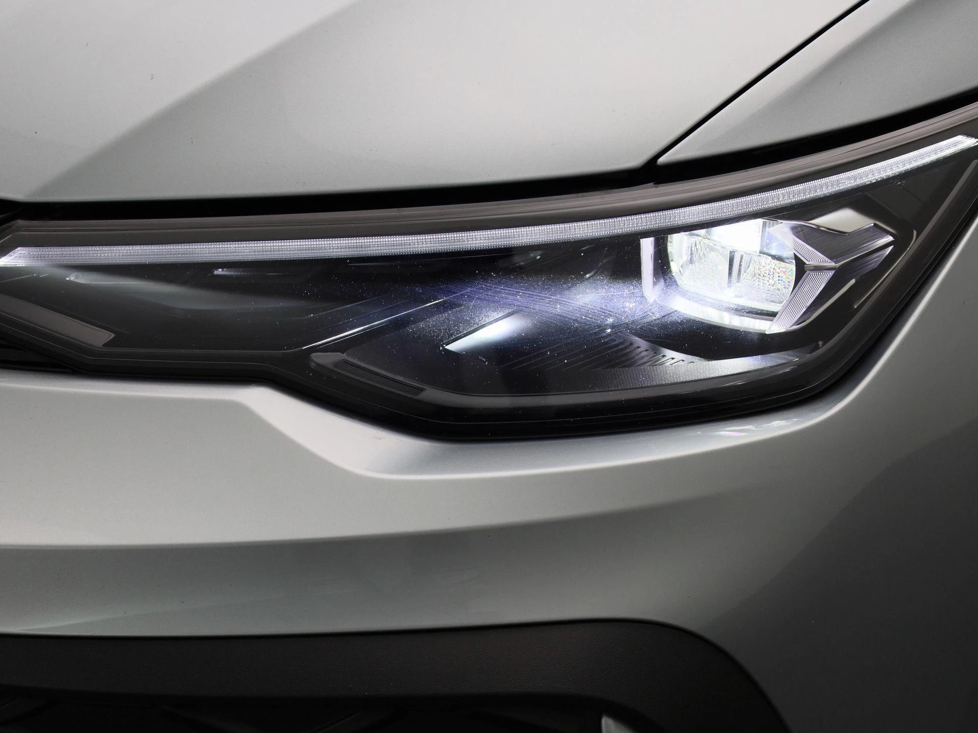 Volkswagen-Golf-image-13