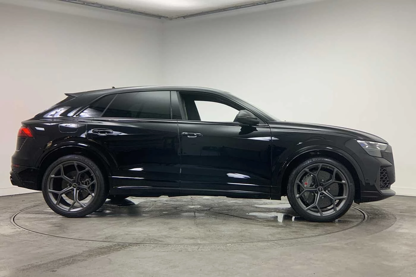 Audi-RSQ8-image-3