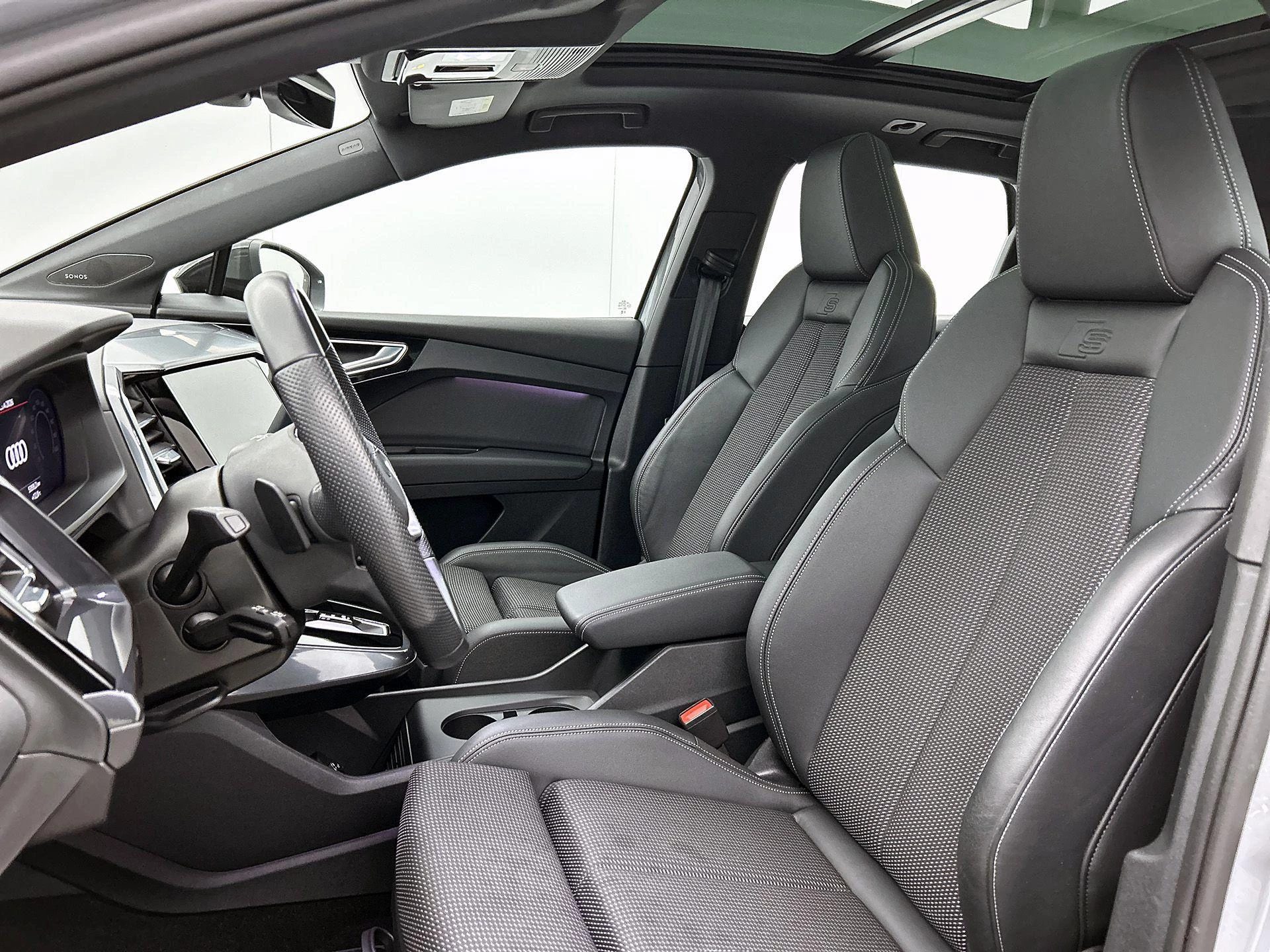 Audi-Q4 e-tron-image-37