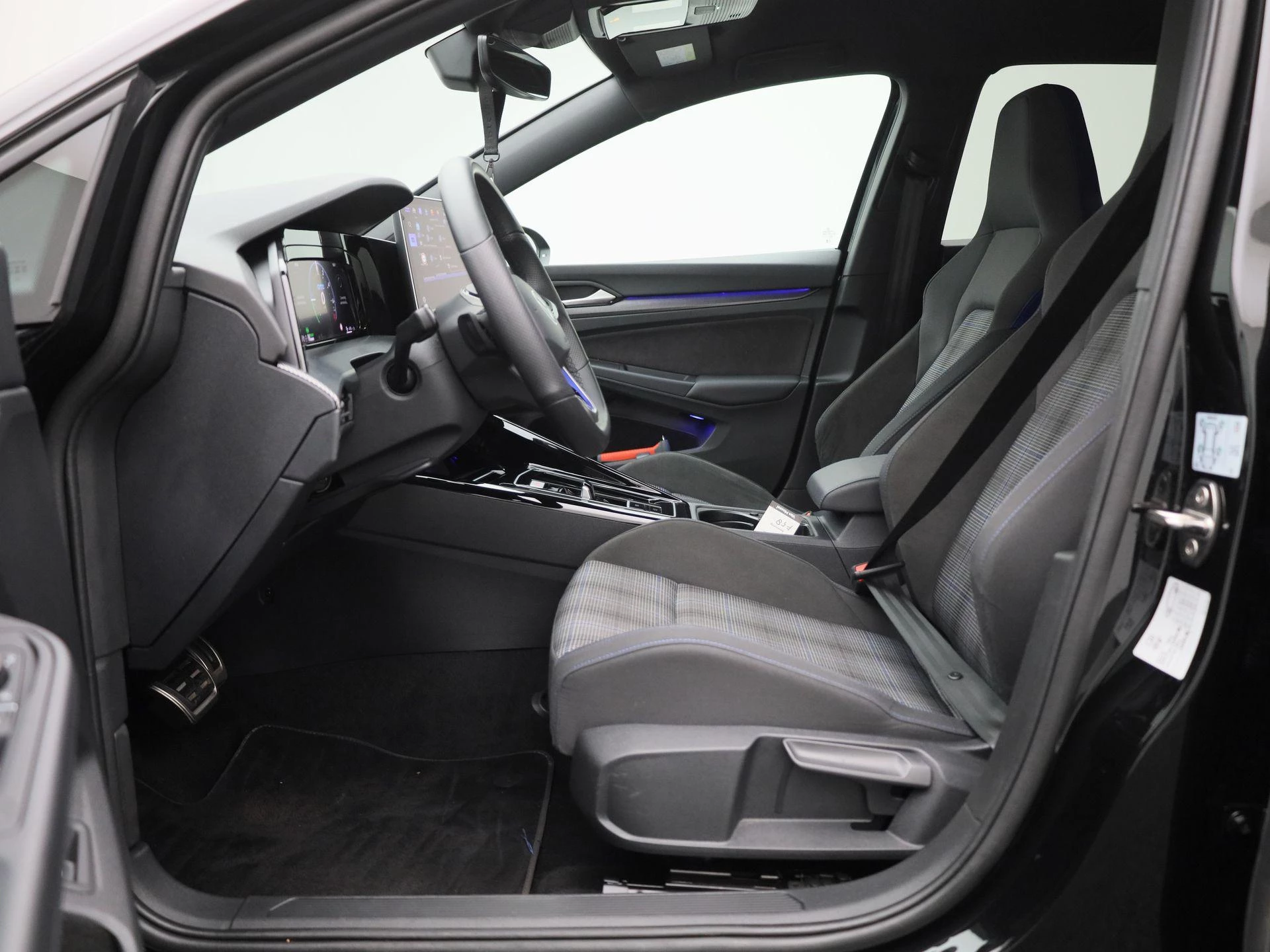Volkswagen-Golf-image-10