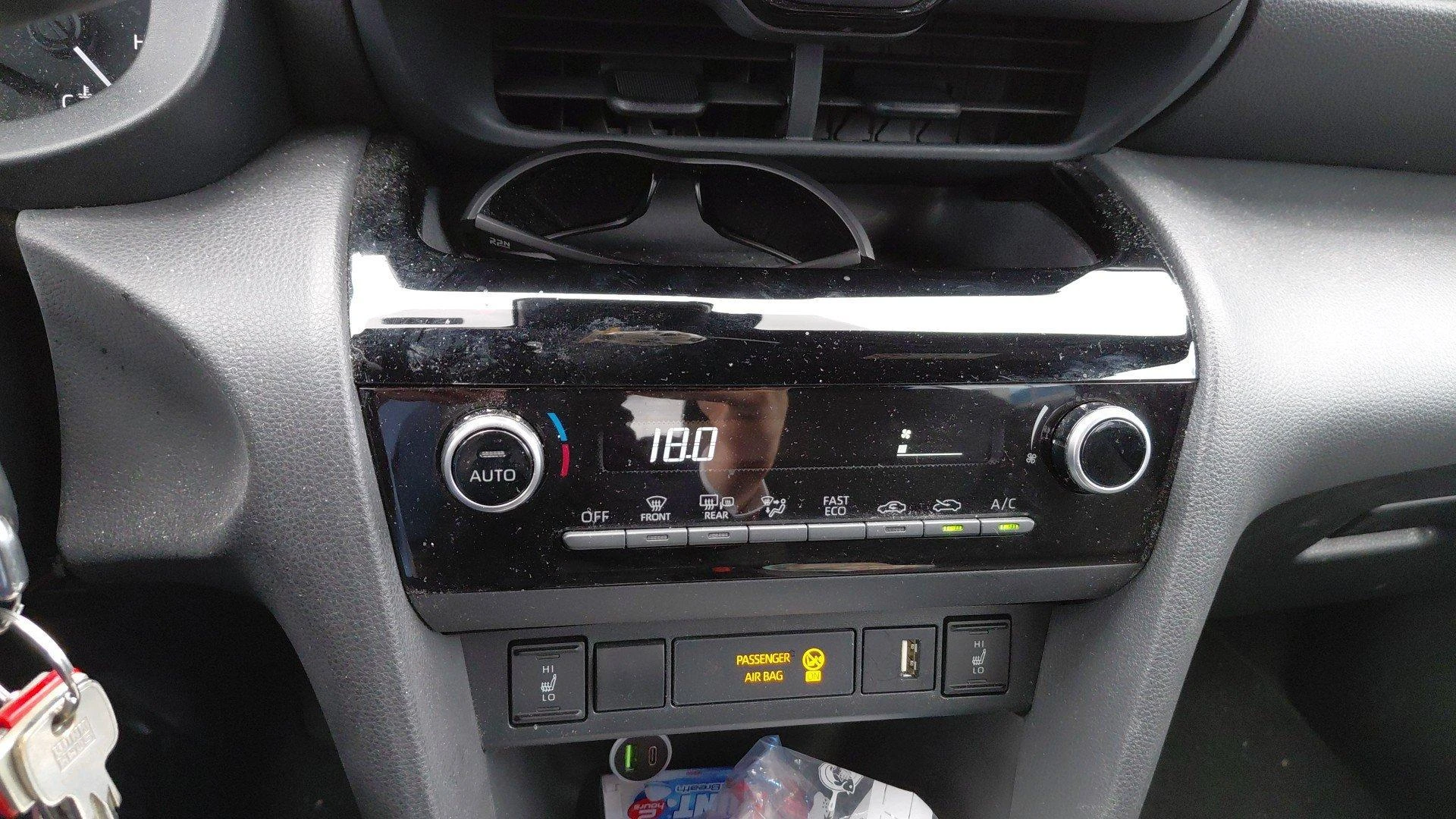 Toyota-Yaris Cross-image-14