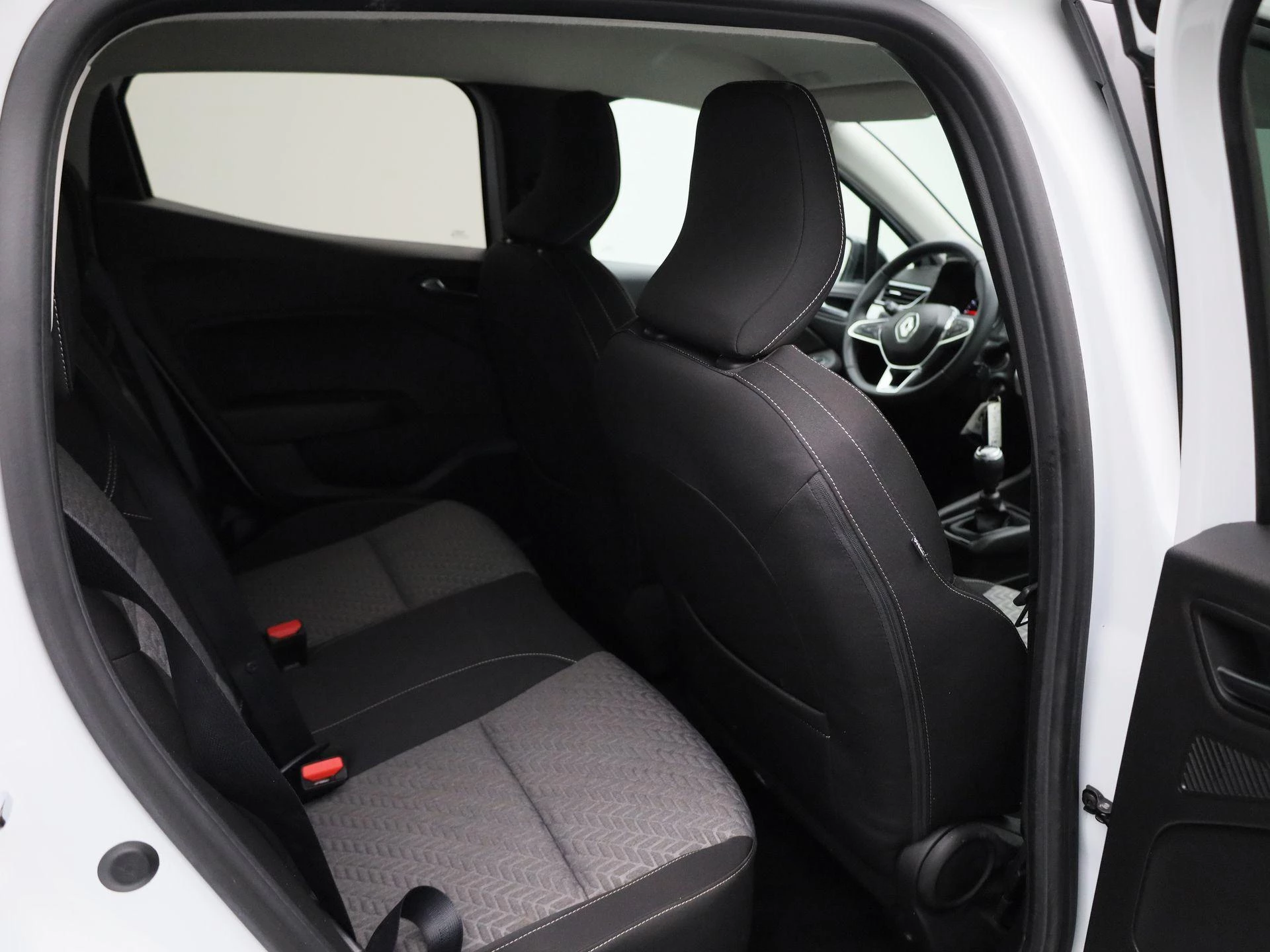 Renault-Clio-image-28