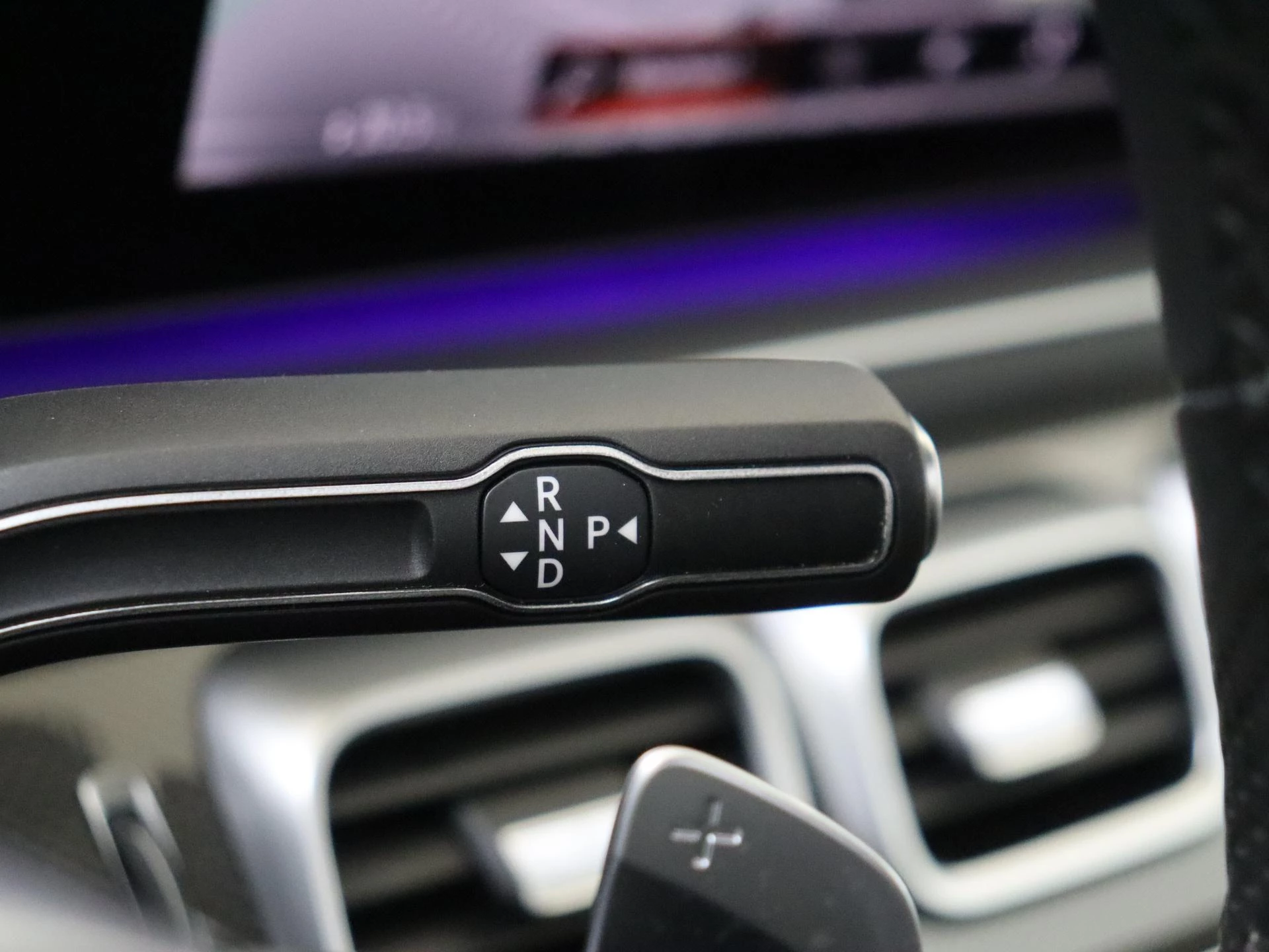 Mercedes-Benz-GLE-image-17