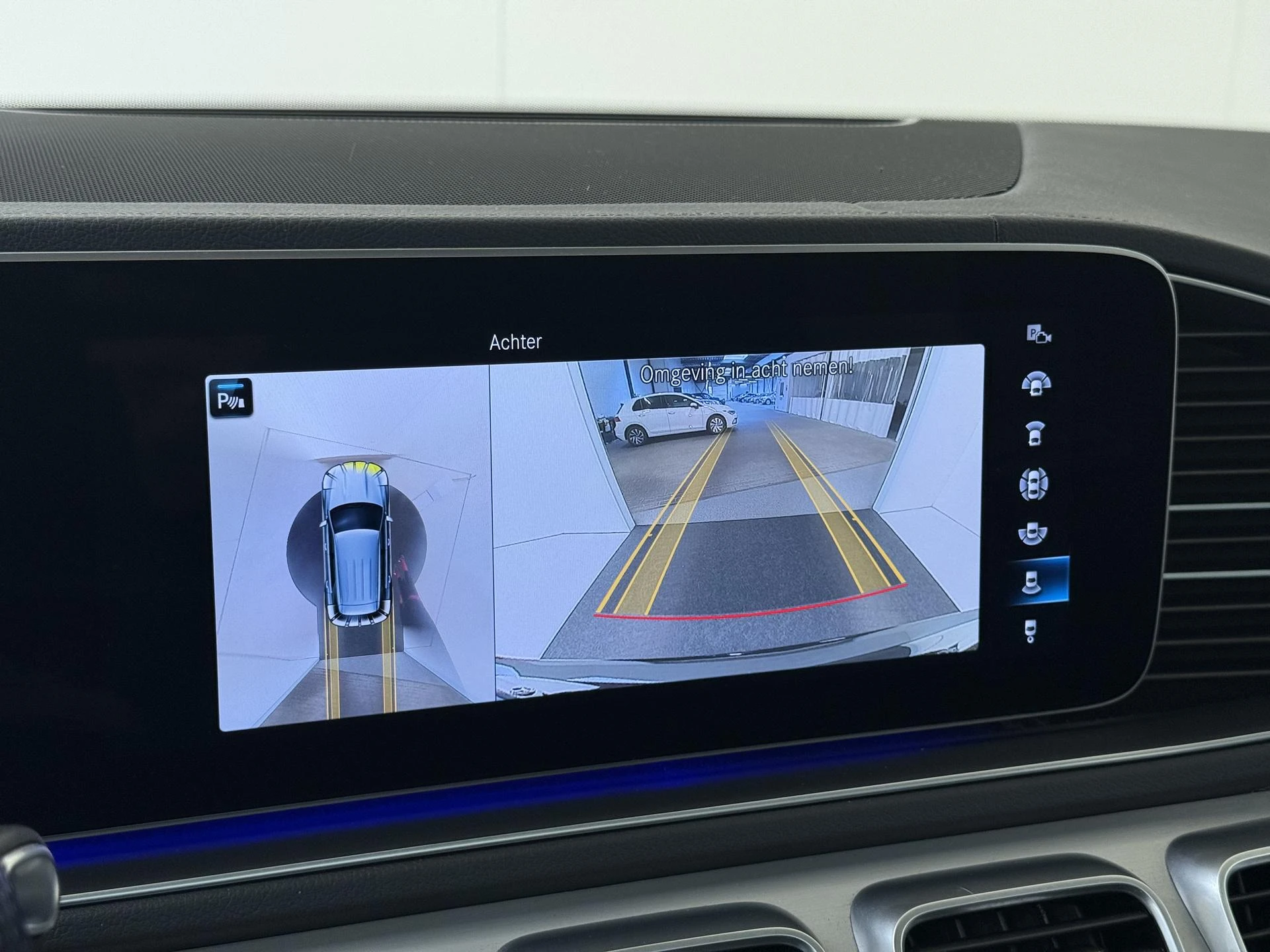 Mercedes-Benz-GLE-image-18