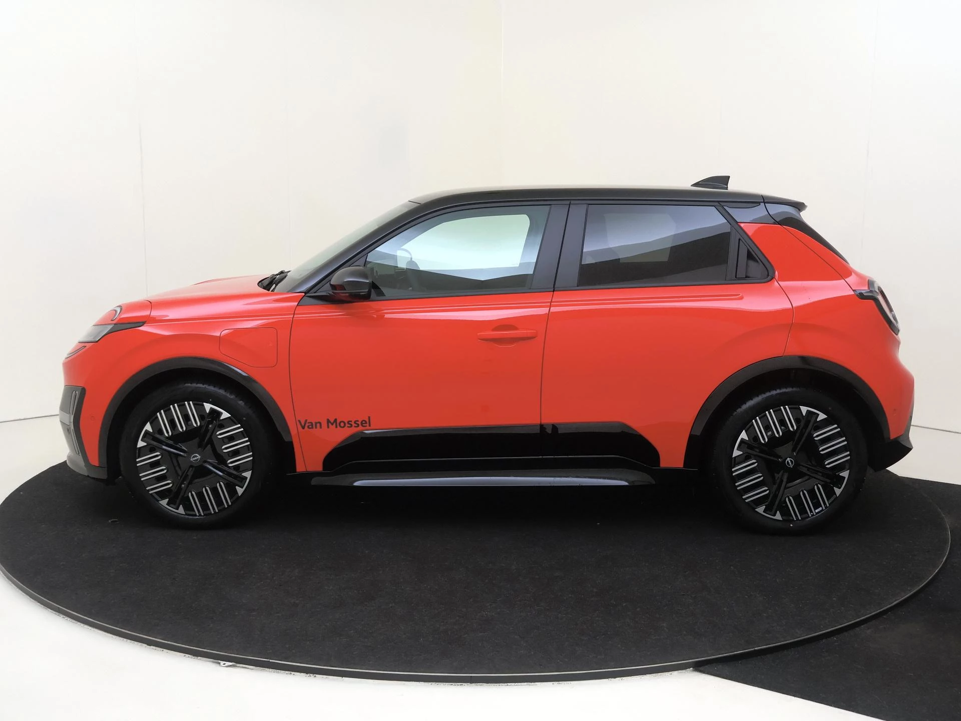 Nissan-Micra-image-7