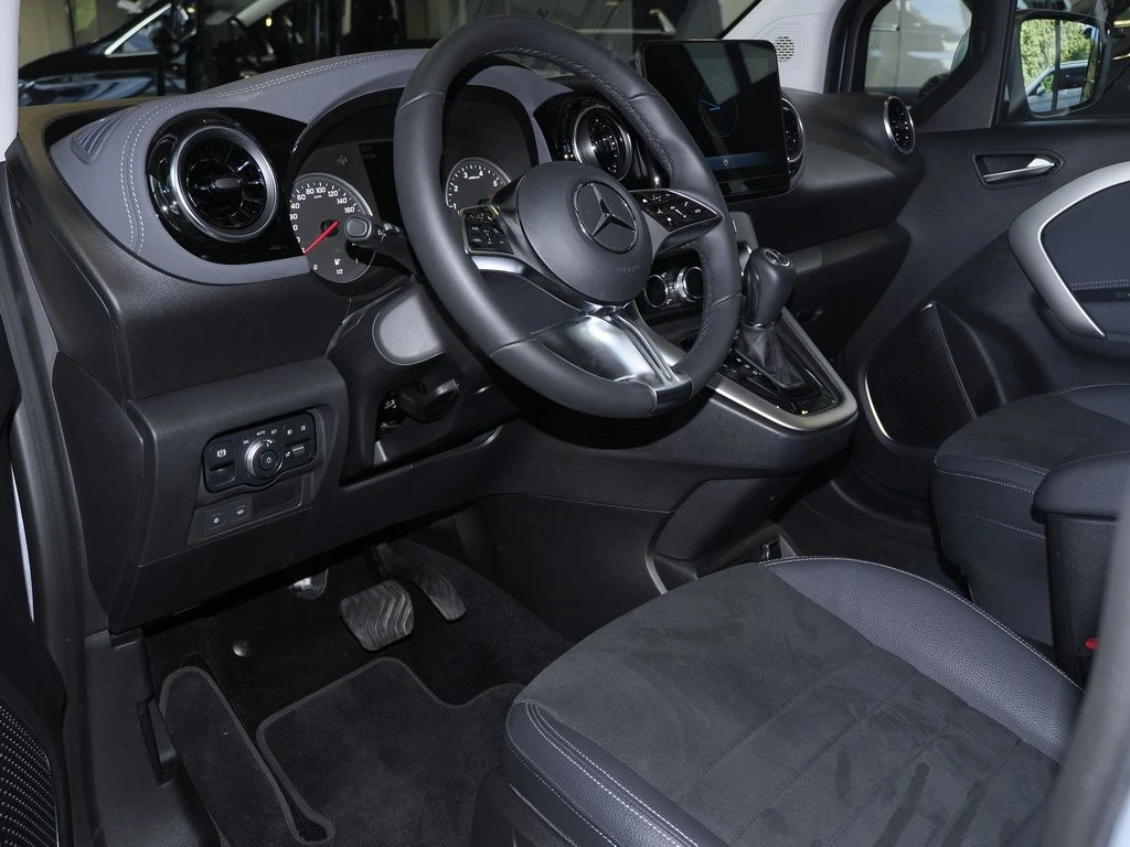 Mercedes-Benz-T-Klasse 180-image-7