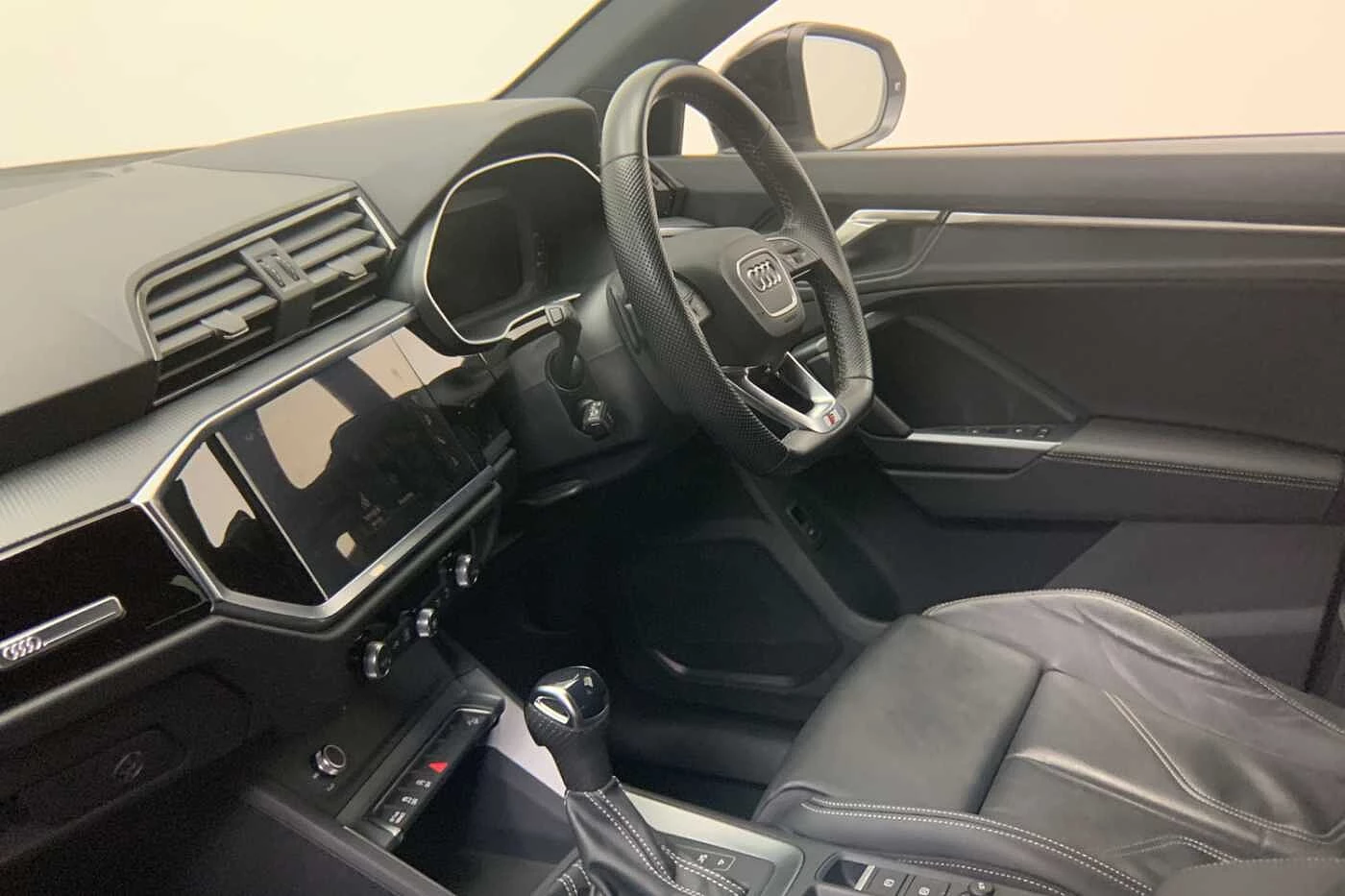 Audi-Q3-image-1