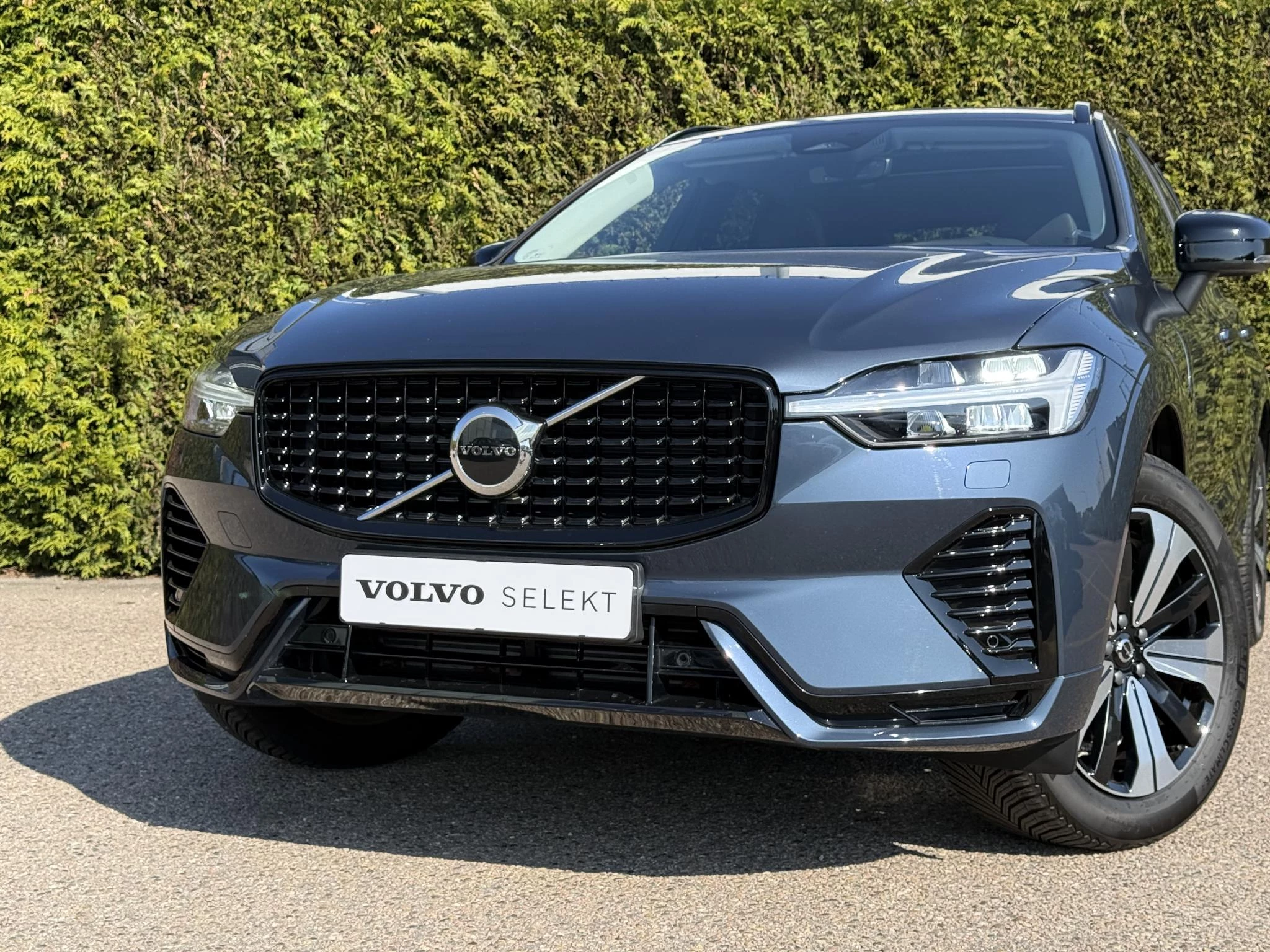 Volvo XC60 T6 Plug in Hybrid AWD Plus Dark