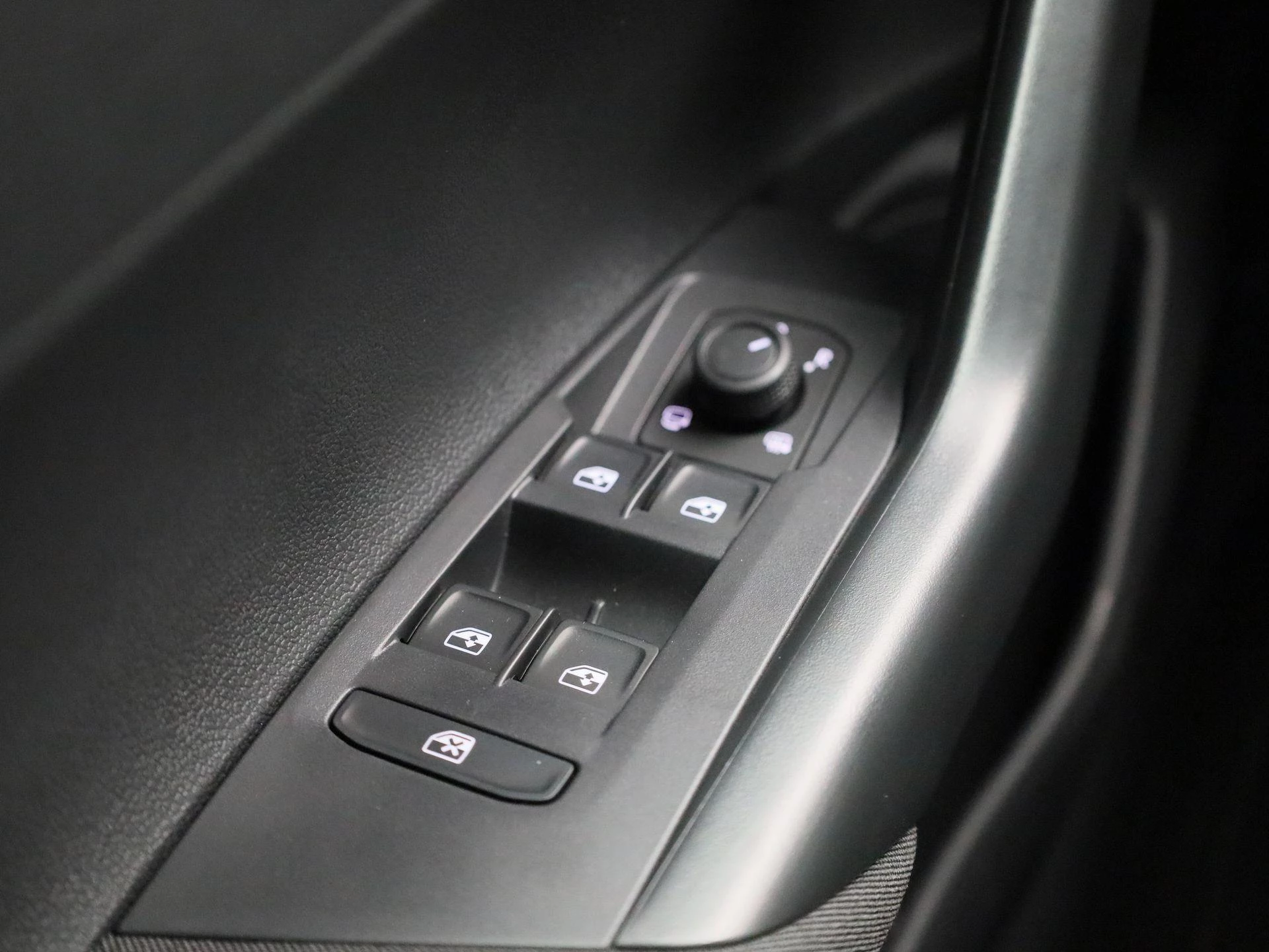 Volkswagen-Polo-image-29